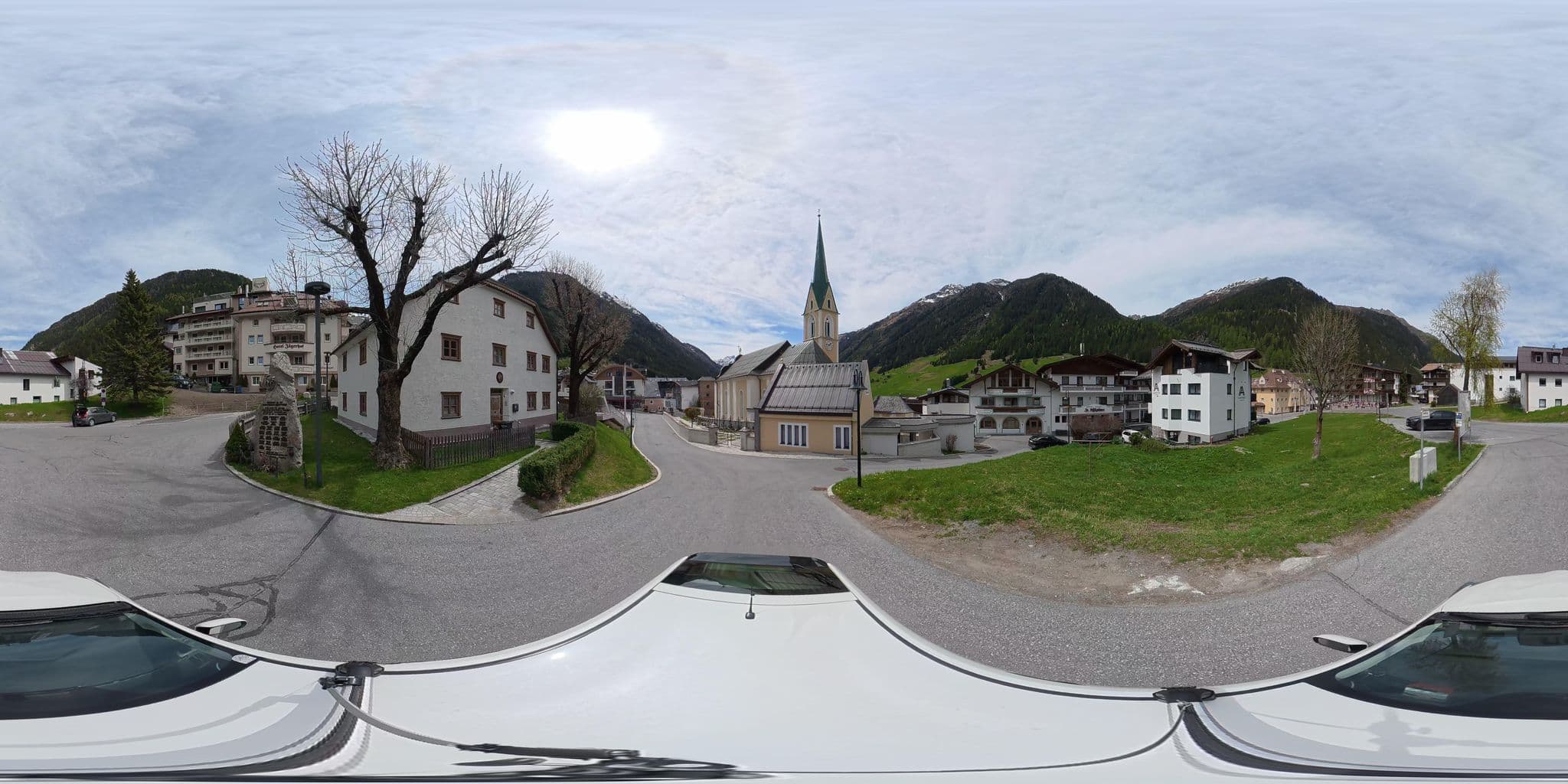 Street view near Haus Bergfrieden, Ischgl — © osmplus_org (CC BY-SA · Mapillary)