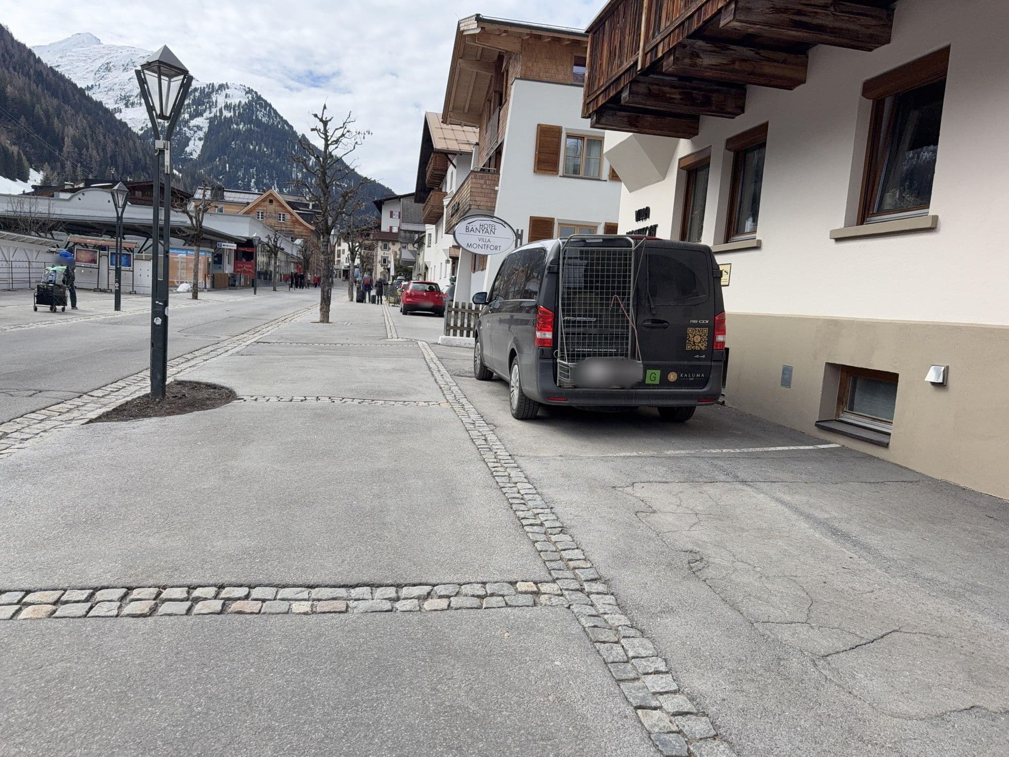 Street view near Haus Caecilia, St Anton am Arlberg — © RSTQ (CC BY-SA · Mapillary)