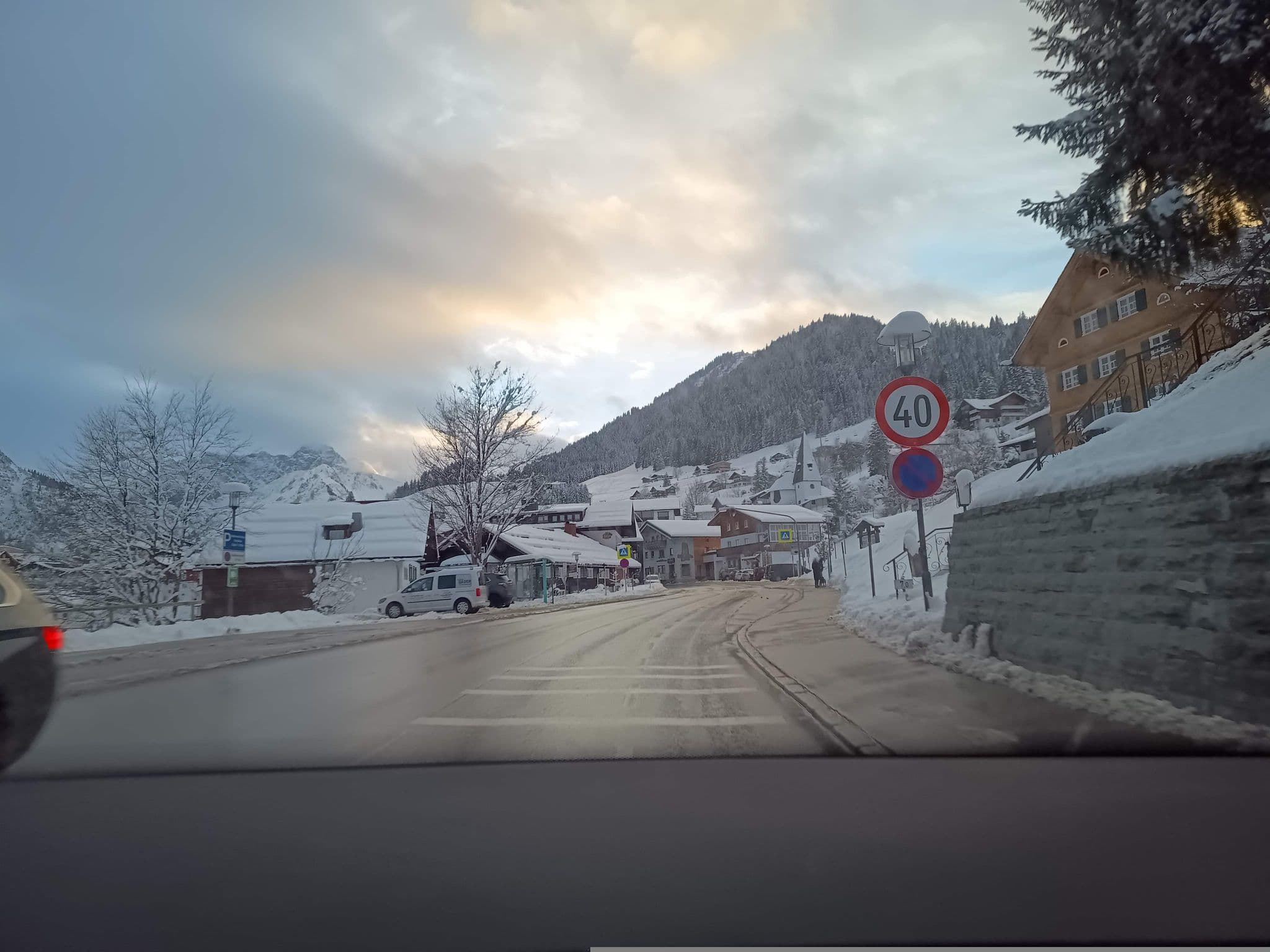 Street view near Hotel AlpenStern, Hirschegg — © zuse (CC BY-SA · Mapillary)