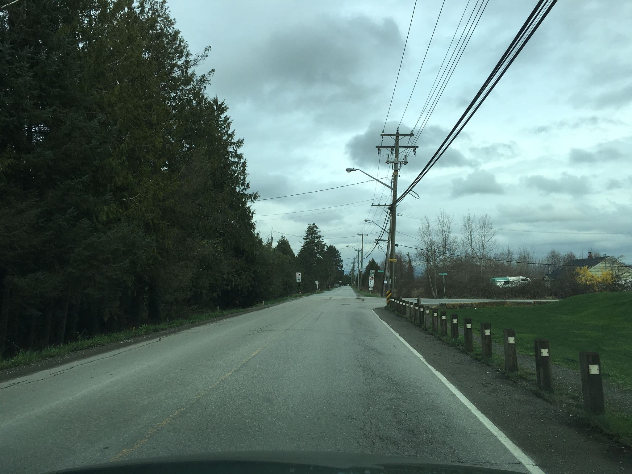 Street view near Holiday Inn Express & Suites Riverport Richmond, Shellmont — © alarobric (CC BY-SA · Mapillary)