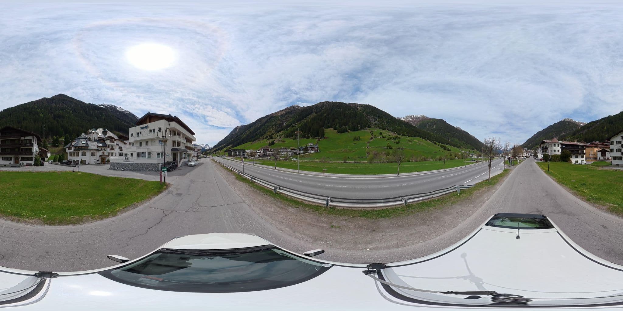 Street view near Daniel Brandtner, Ischgl — © osmplus_org (CC BY-SA · Mapillary)
