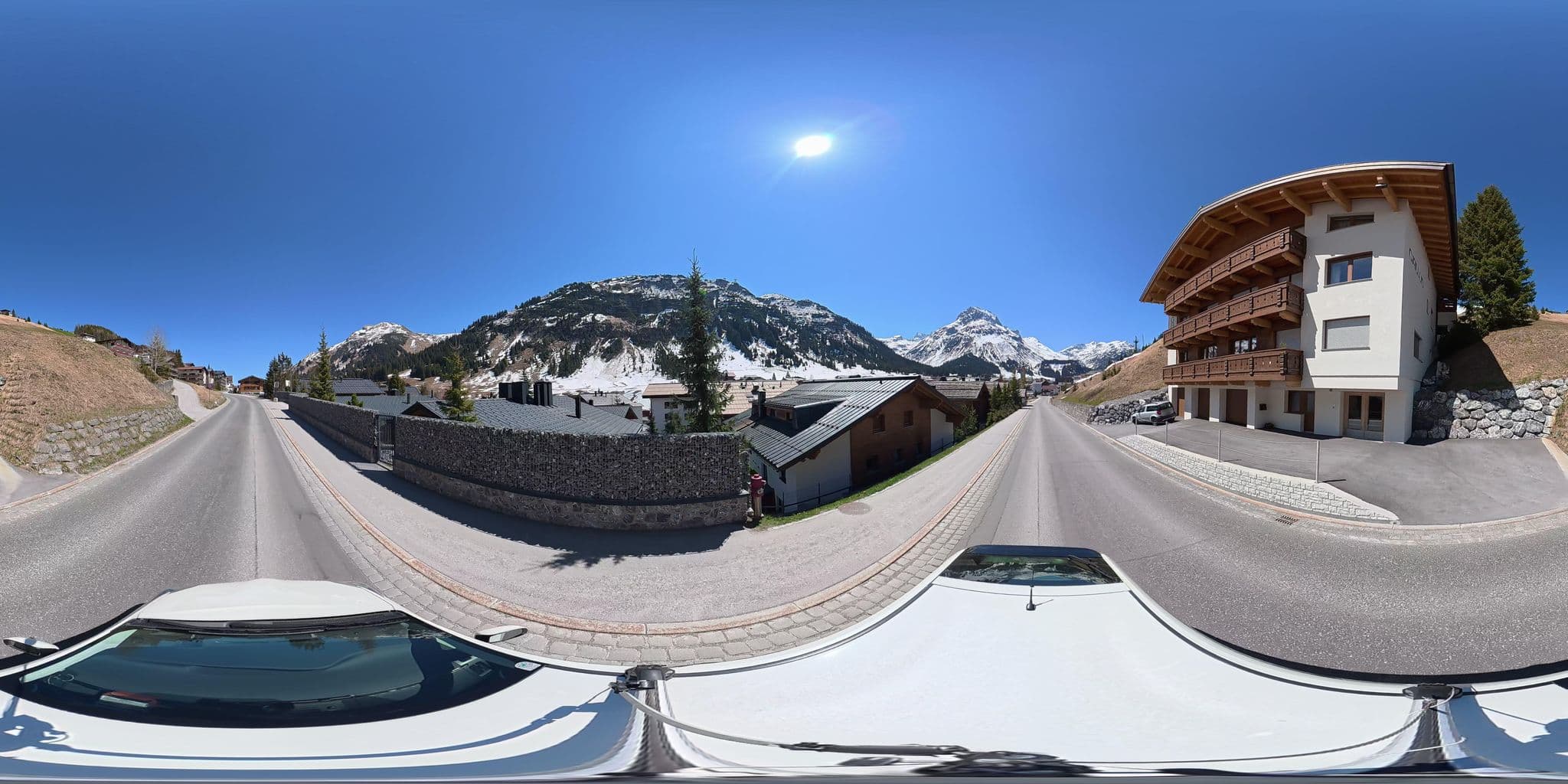Street view near Chalet Mosella, Lech — © osmplus_org (CC BY-SA · Mapillary)