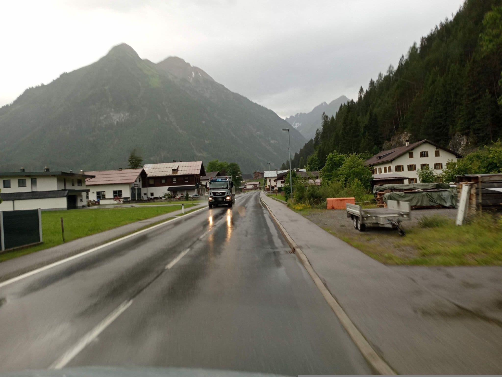 Street view near Ferienwohnung Drexel, Pettneu — © atze02 (CC BY-SA · Mapillary)