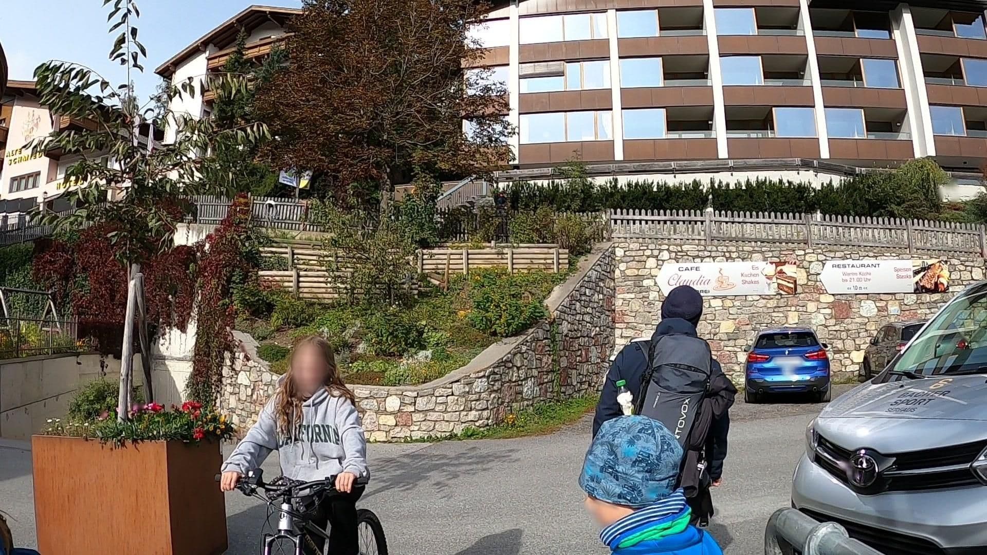 Street view near Skybar - Hotel Rue de Soleil, Serfaus — © osmplus_org (CC BY-SA · Mapillary)