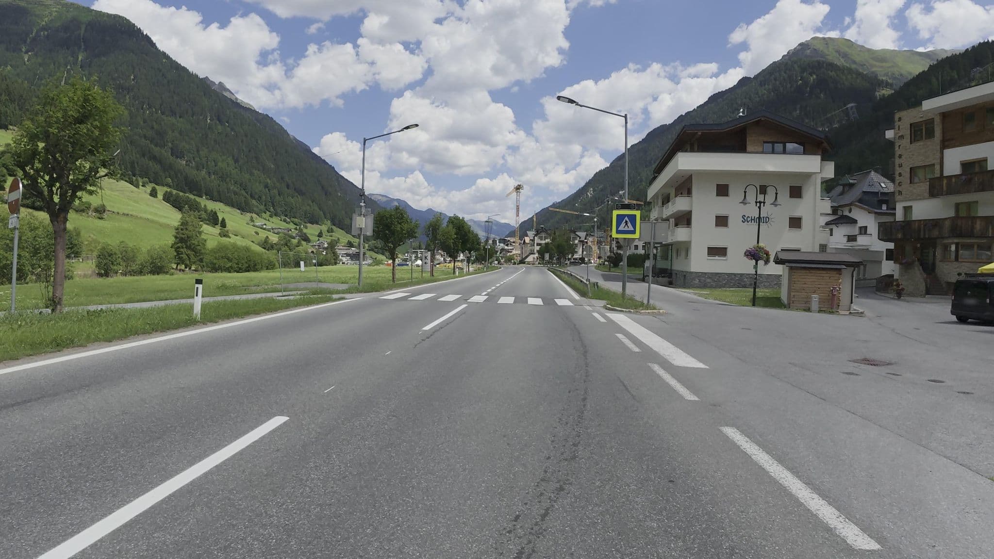 Street view near Altamira, Ischgl — © Guzzi_Franze (CC BY-SA · Mapillary)