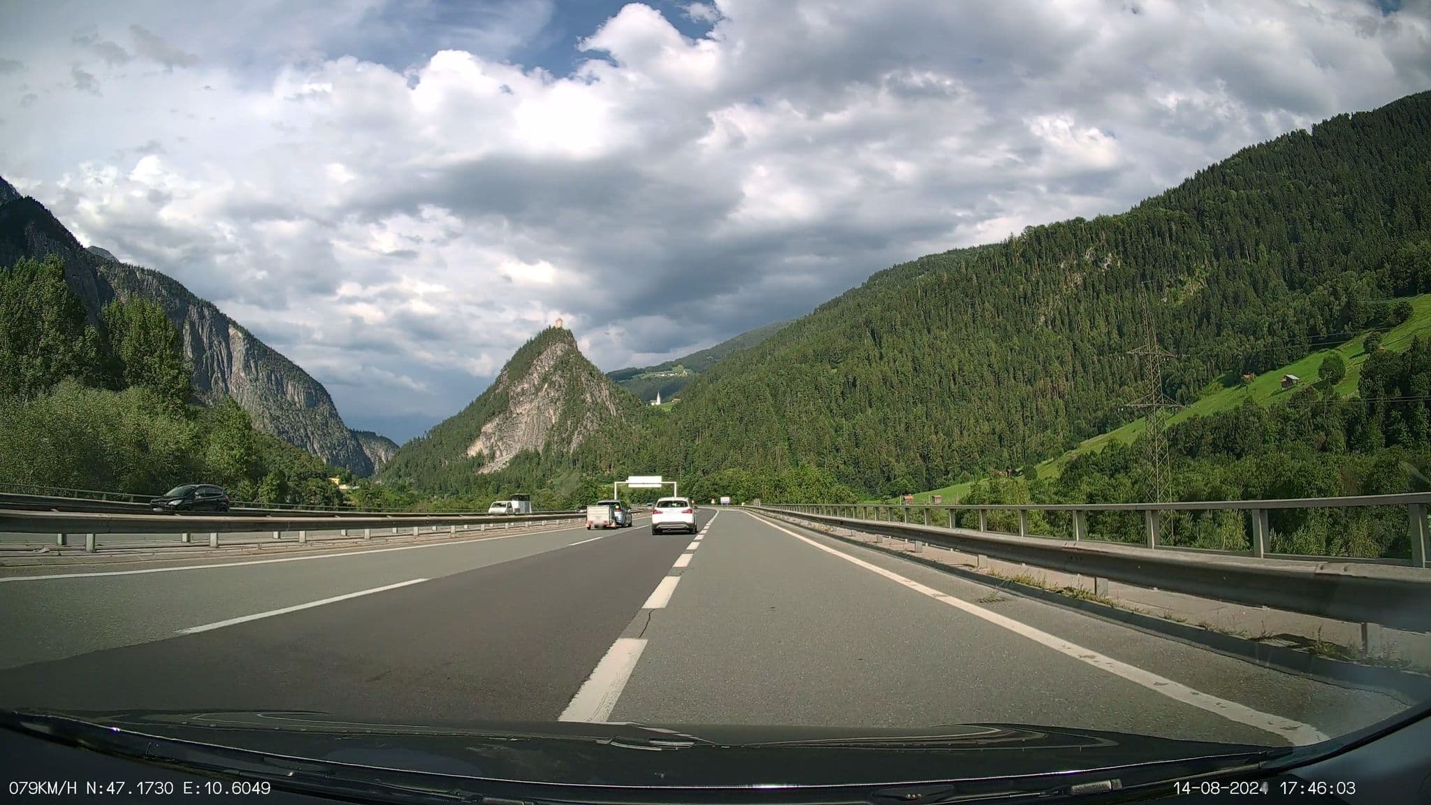 Street view near Ferienwohnung Bergheim, Fliess — © heetENkoel (CC BY-SA · Mapillary)