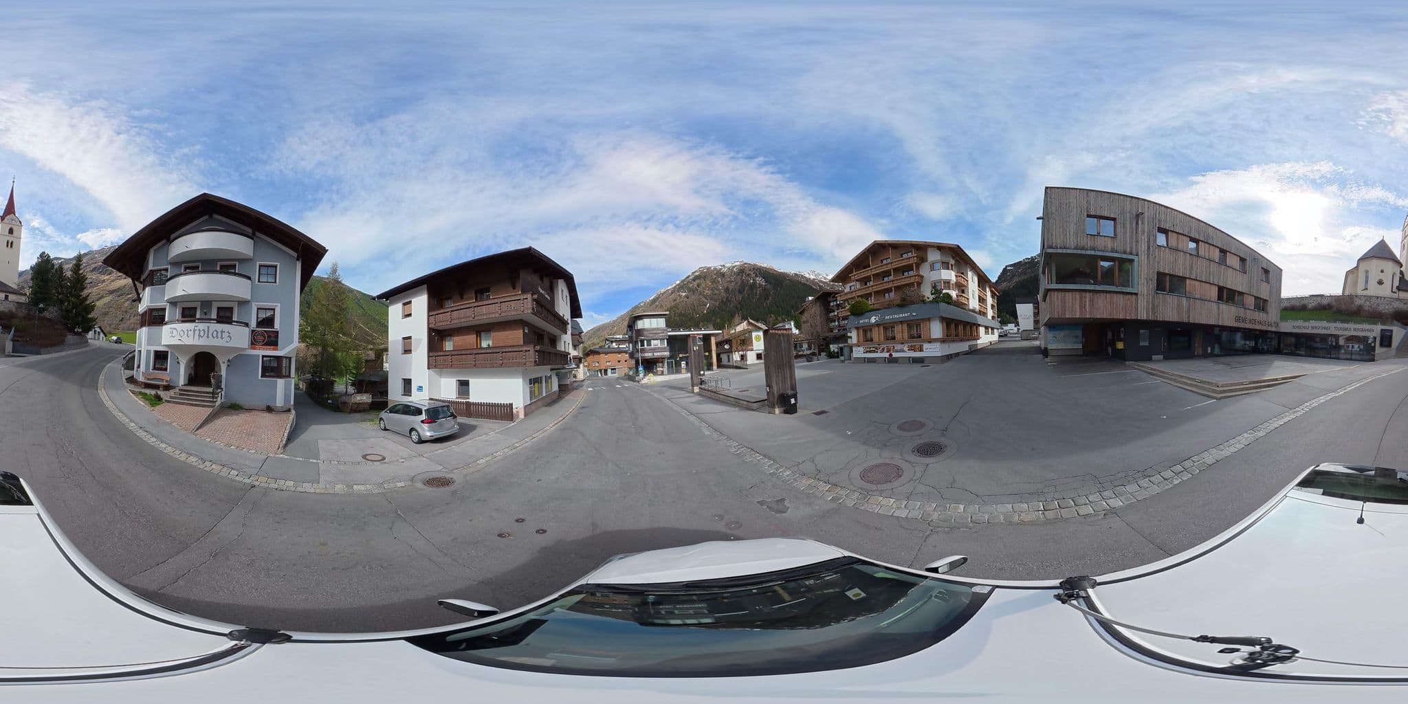Street view near Hotel Valisera, Ischgl — © osmplus_org (CC BY-SA · Mapillary)