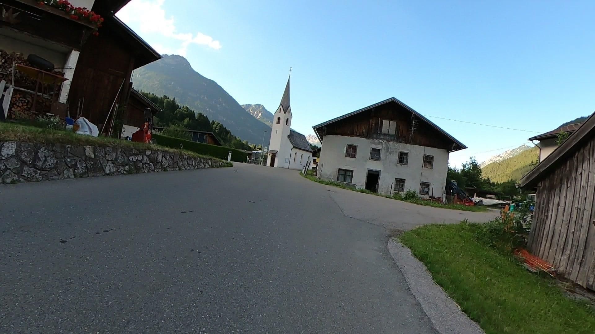 Street view near Gasthaus Lechtalerhof Winterteller, Weissenbach am Lech — © brokuli86 (CC BY-SA · Mapillary)