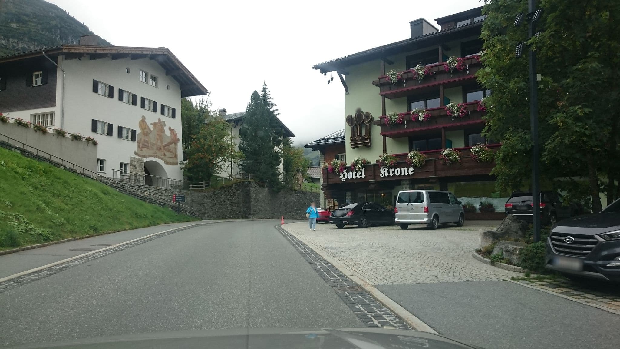 Street view near Die Krone von Lech, Lech — © voschix (CC BY-SA · Mapillary)