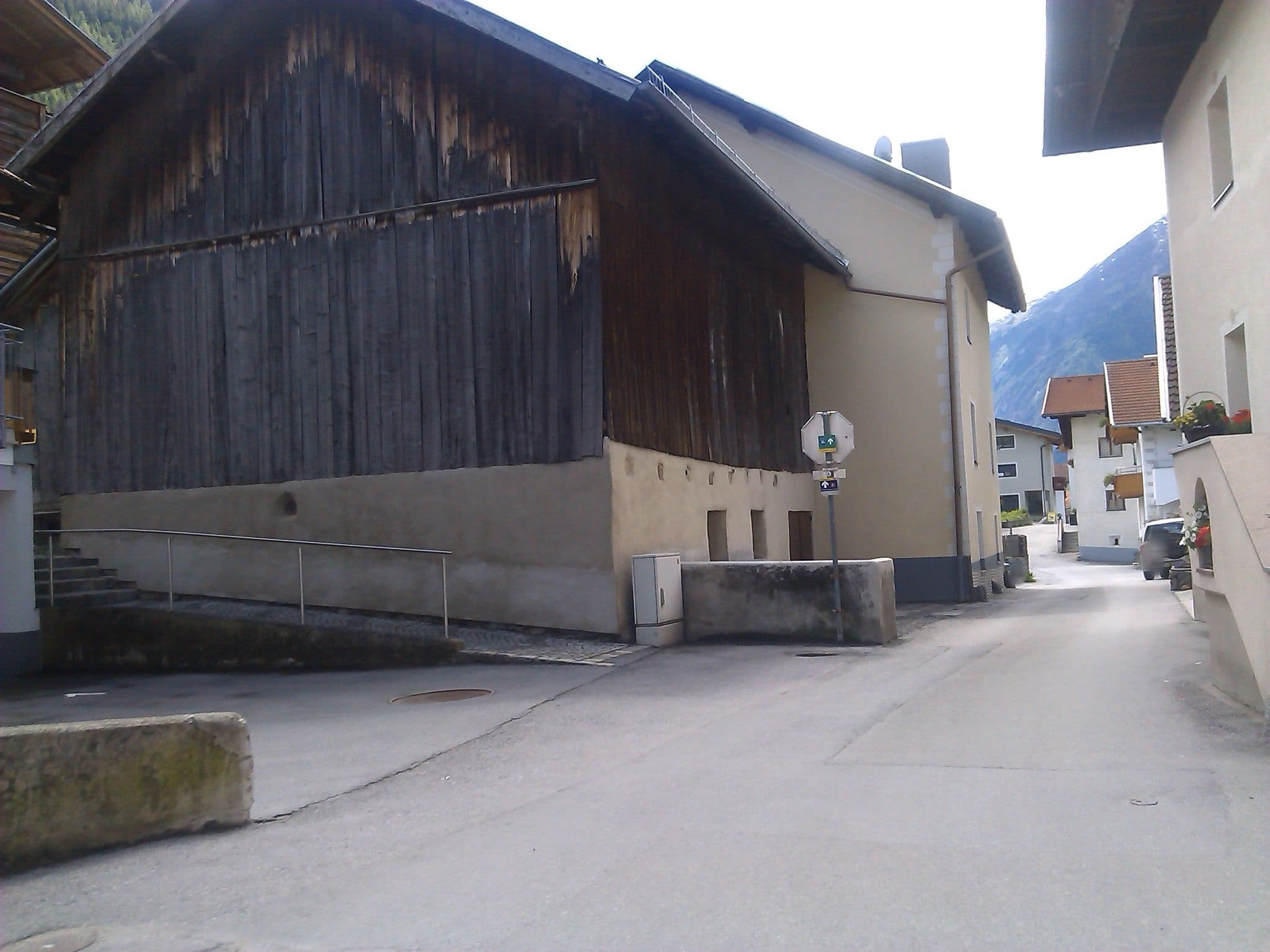 Street view near Gasthaus Hirschen, Pfunds — © changchun1 (CC BY-SA · Mapillary)