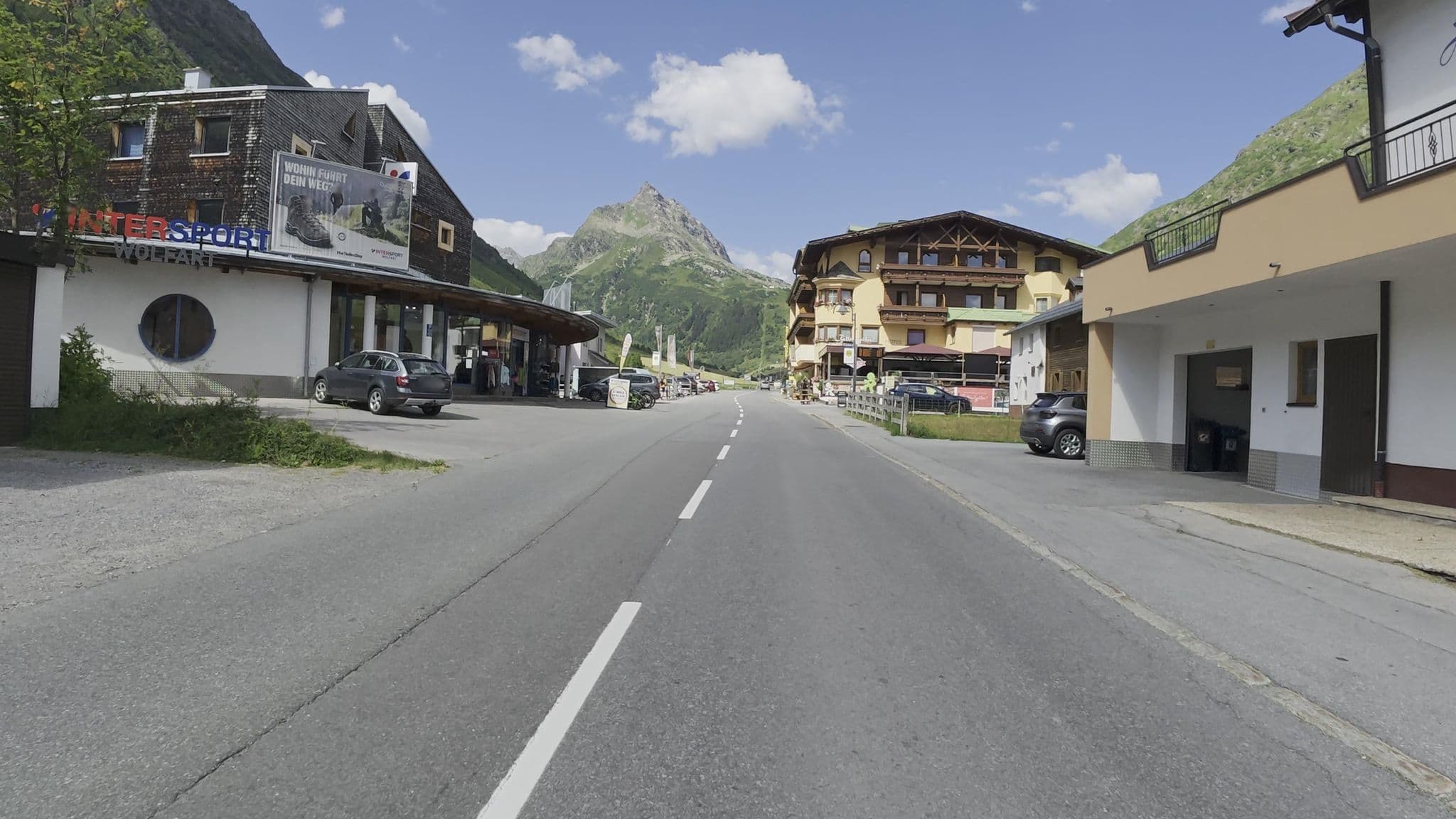 Street view near Haus Elisabeth, Ischgl — © Guzzi_Franze (CC BY-SA · Mapillary)