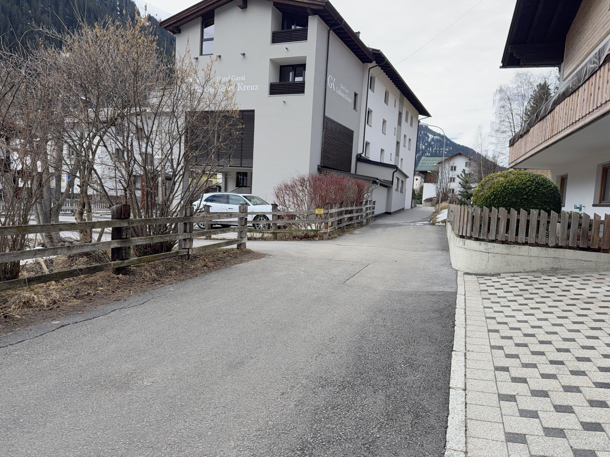 Street view near Gertraude Murr, St Anton am Arlberg — © RSTQ (CC BY-SA · Mapillary)