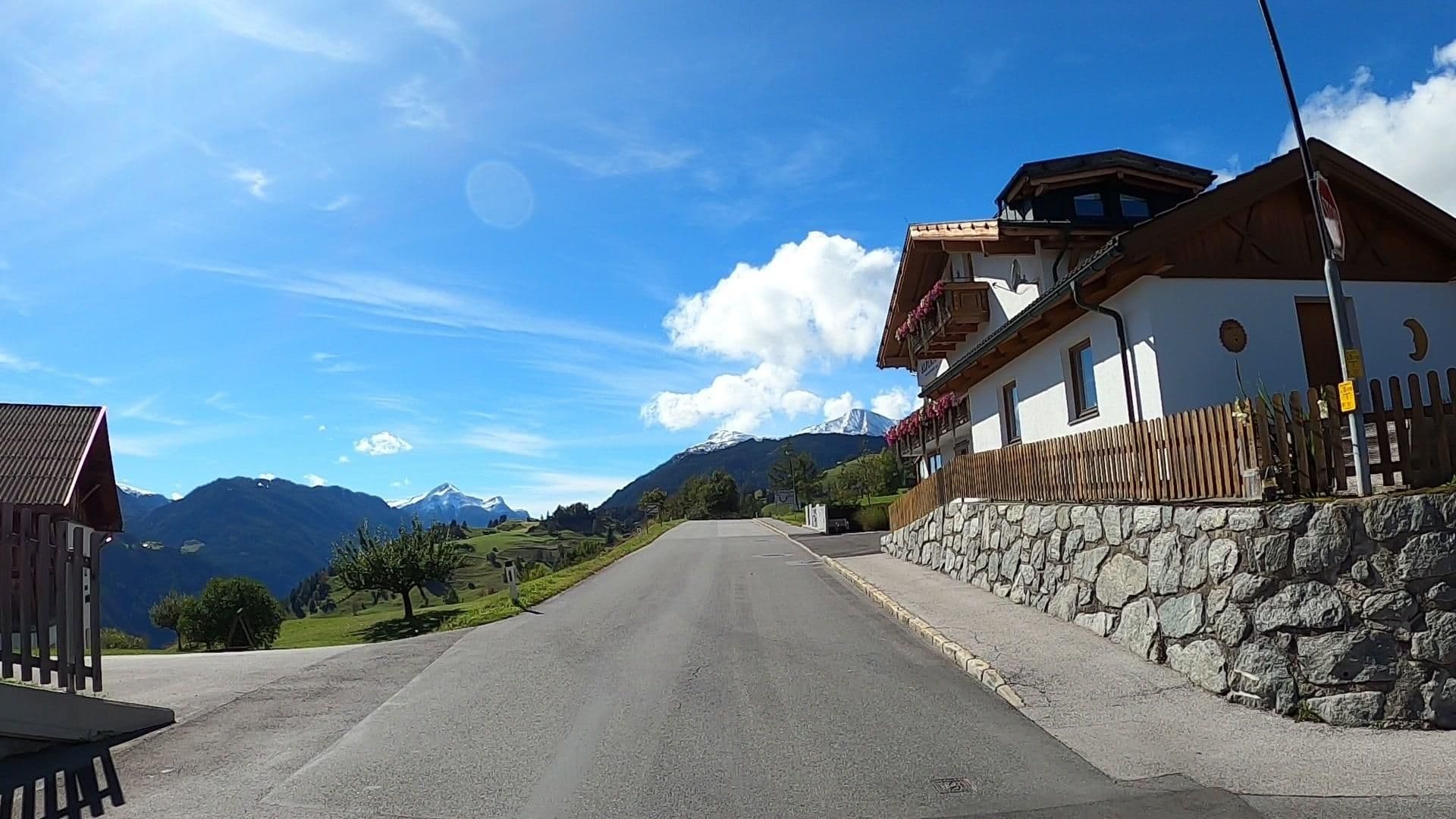 Street view near Haus Steinacker, Fiss — © osmplus_org (CC BY-SA · Mapillary)