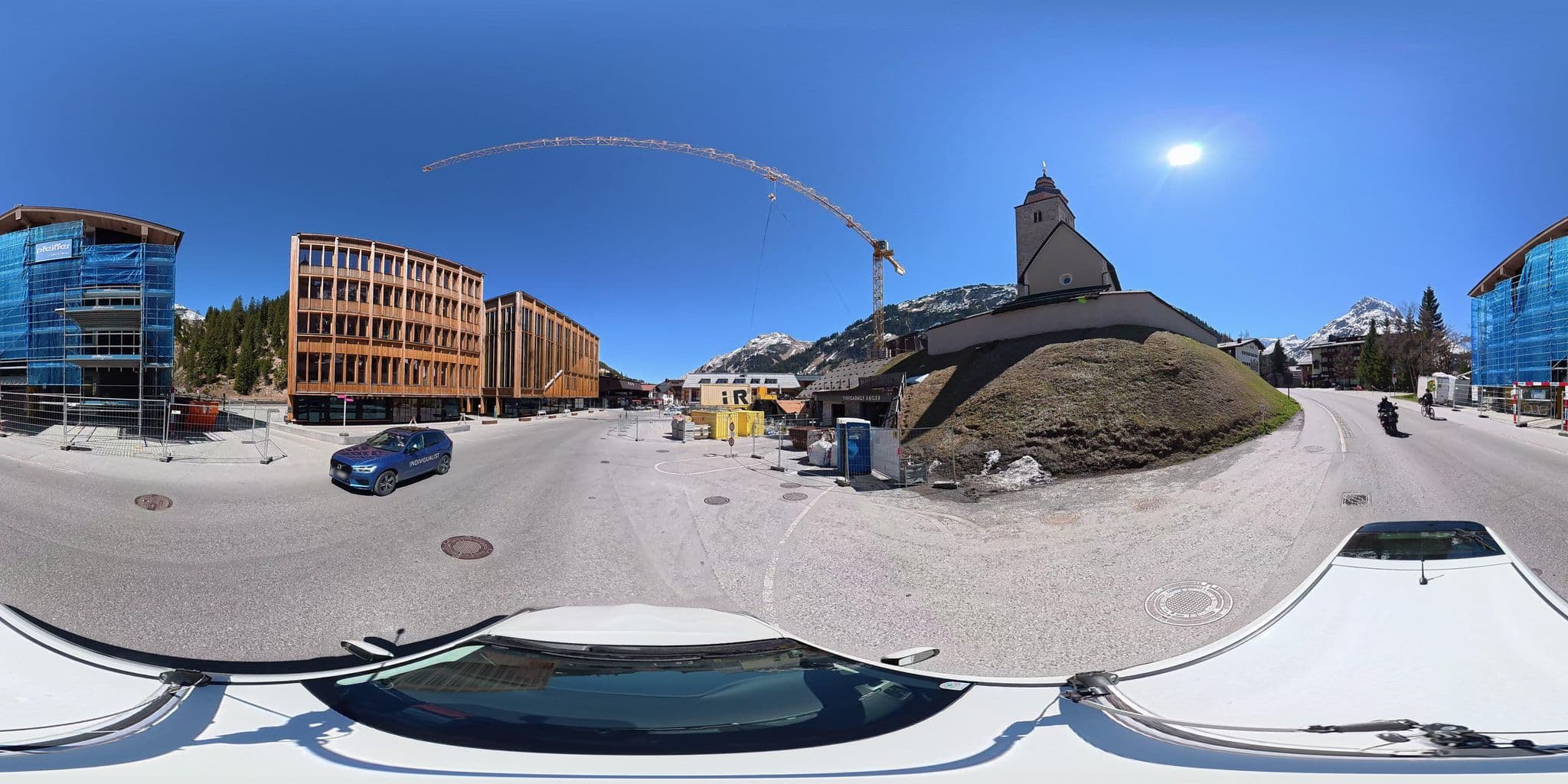 Street view near Hotel Arlberg Komm.Rat Johann Schneider GmbH, Lech — © osmplus_org (CC BY-SA · Mapillary)