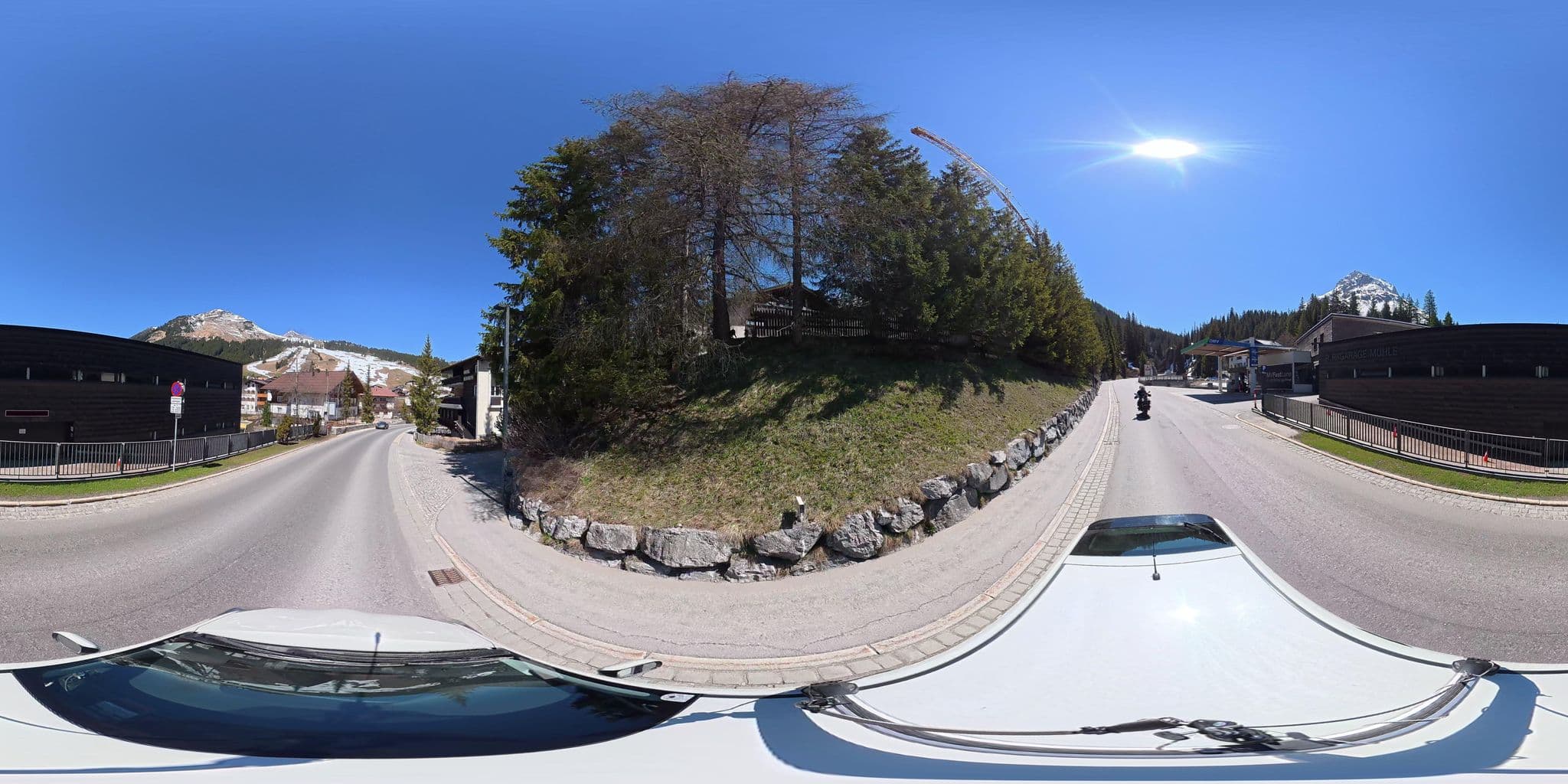 Street view near Pension Chesa Rosa, Lech — © osmplus_org (CC BY-SA · Mapillary)