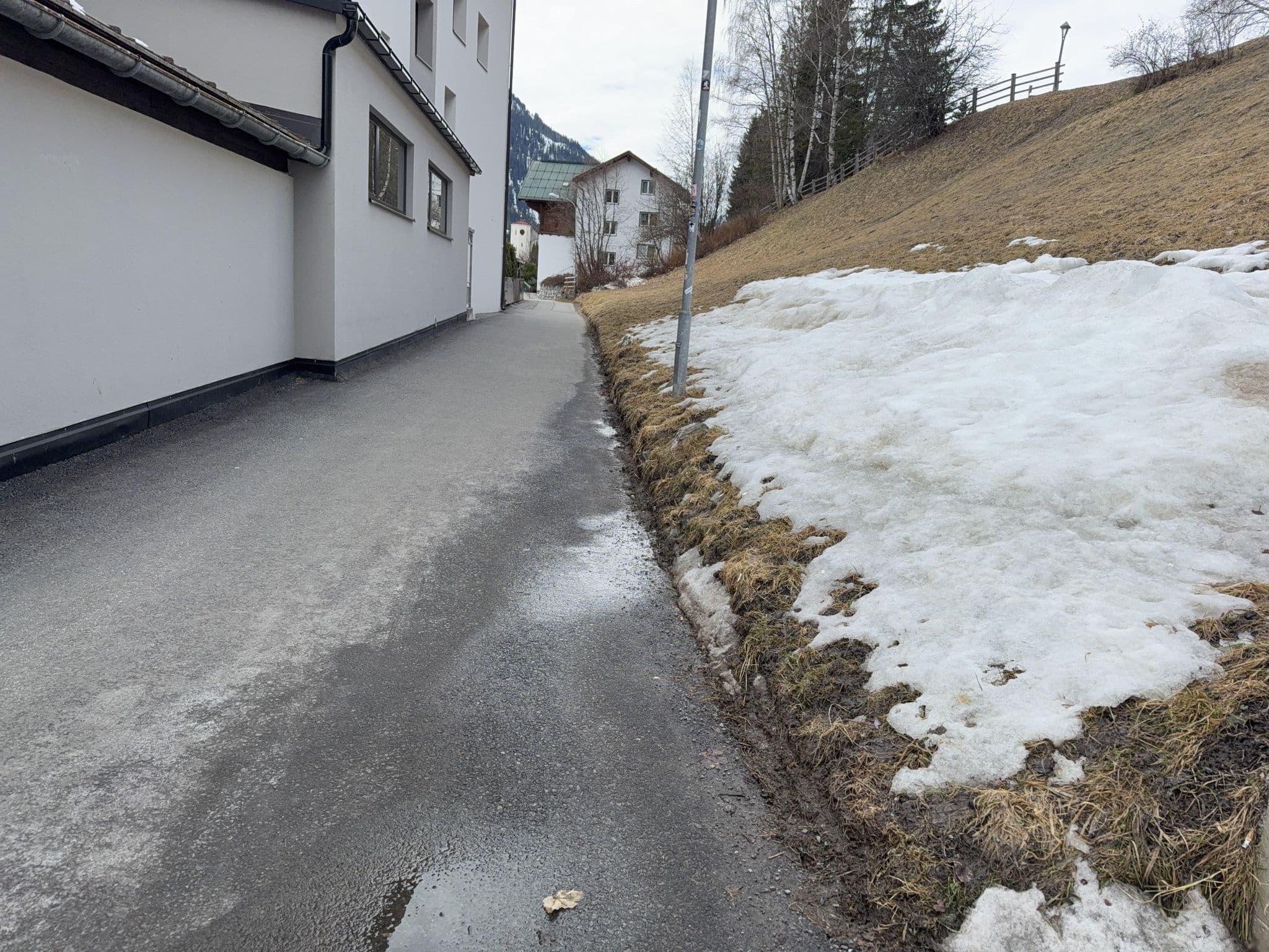 Street view near Chalet Hans, St Anton am Arlberg — © RSTQ (CC BY-SA · Mapillary)