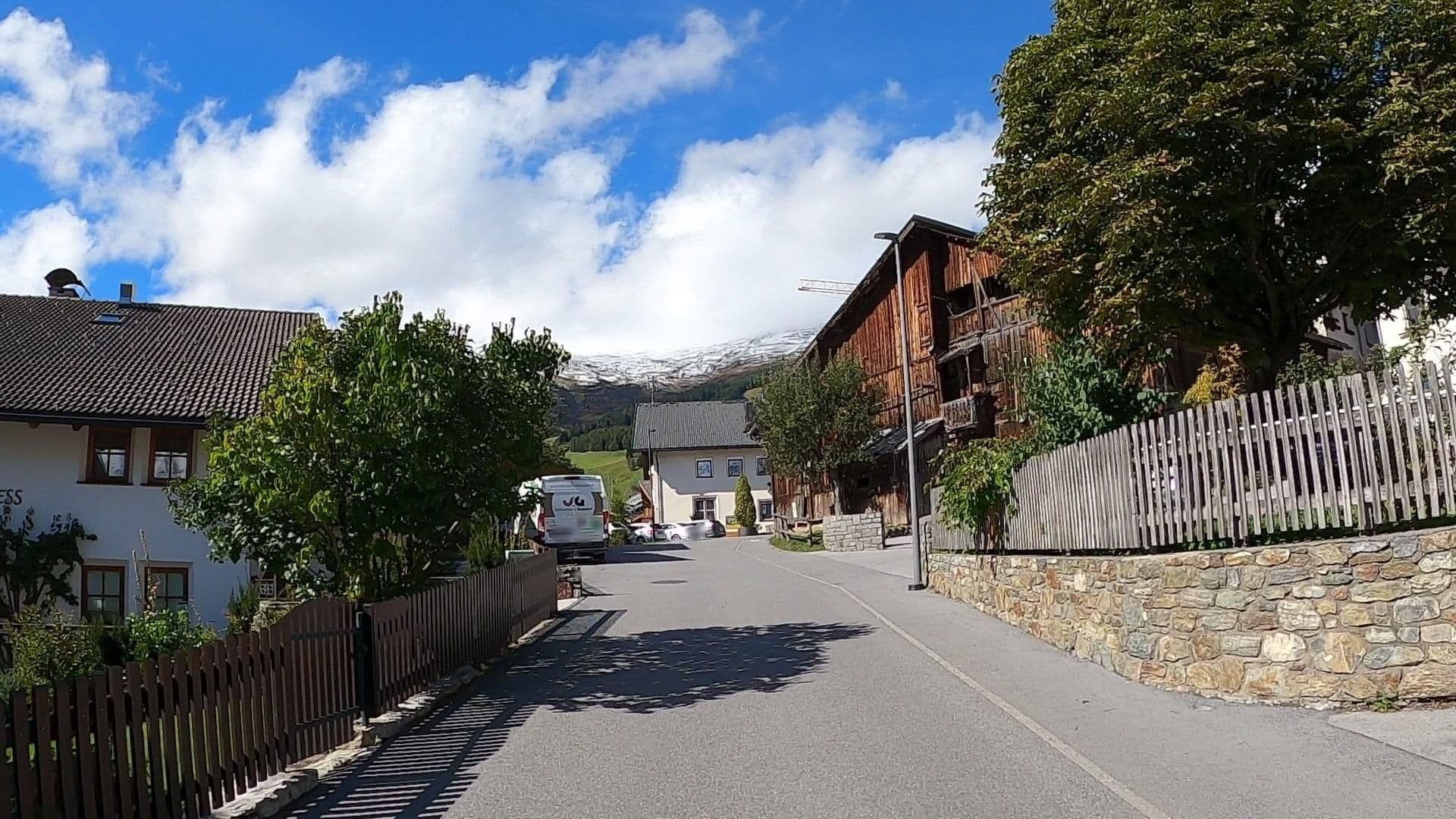 Street view near Zum Weissen Lamm, Fiss — © osmplus_org (CC BY-SA · Mapillary)
