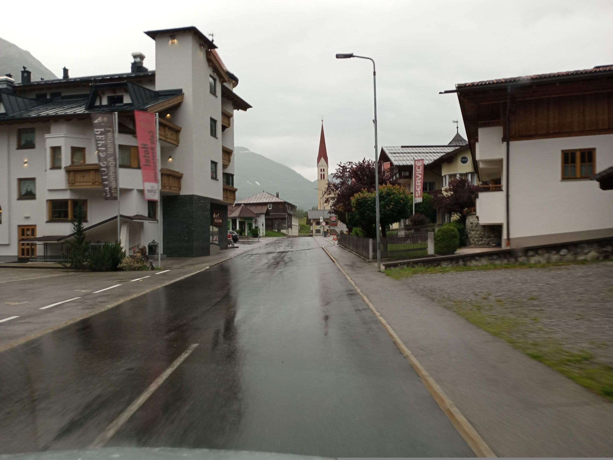 Street view near Ferienwohnungen Wolf, Pettneu — © atze02 (CC BY-SA · Mapillary)