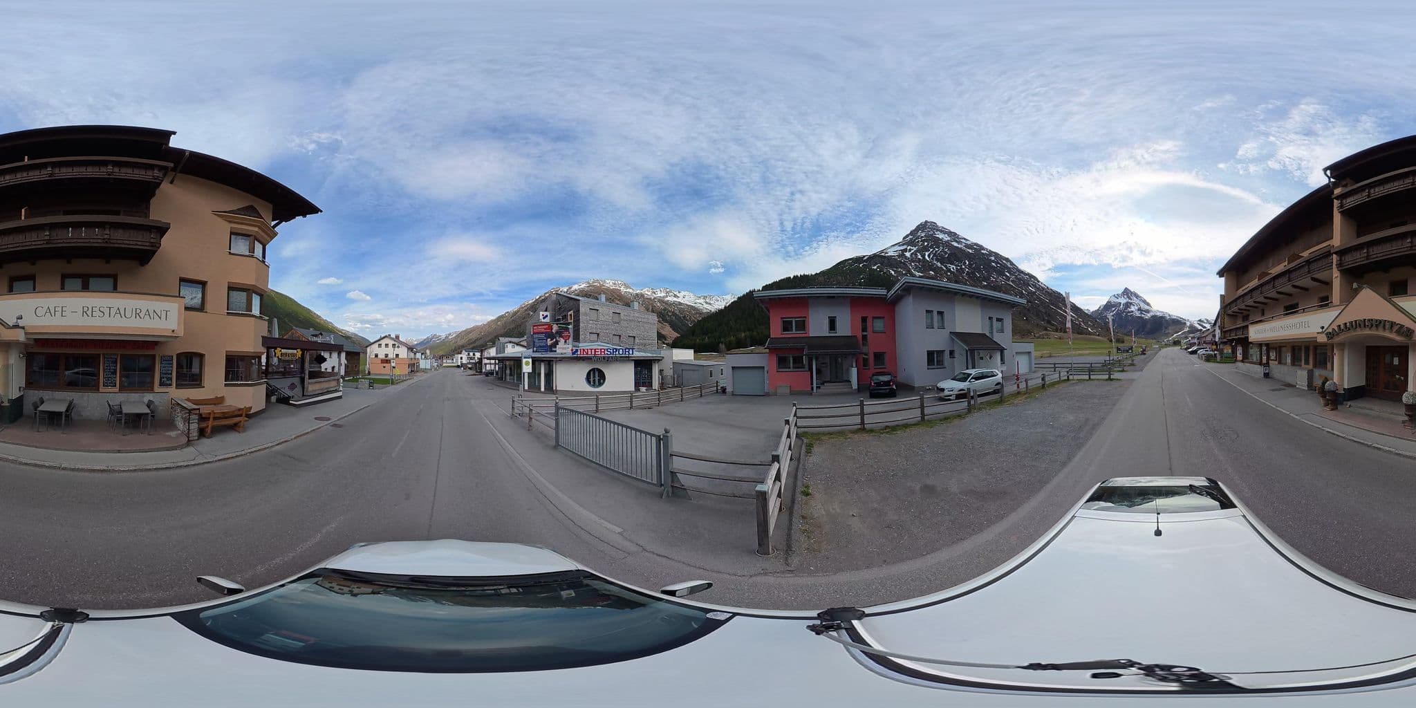 Street view near Hotel Ballunspitze, Ischgl — © osmplus_org (CC BY-SA · Mapillary)