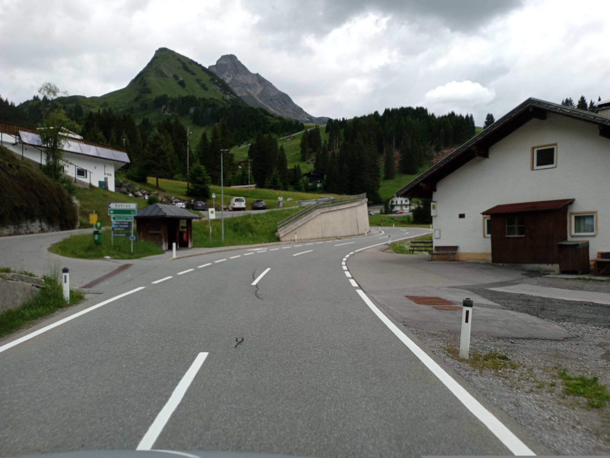 Street view near Hotel Tyrol, Lech — © atze02 (CC BY-SA · Mapillary)