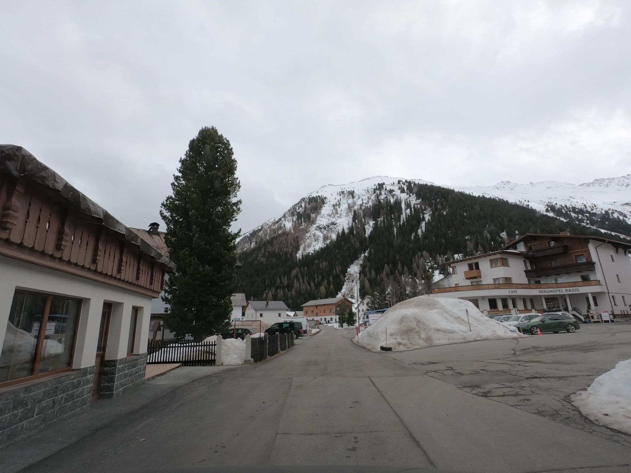 Street view near Harald Ludwig Niedermeier, Ischgl — © frhh211 (CC BY-SA · Mapillary)