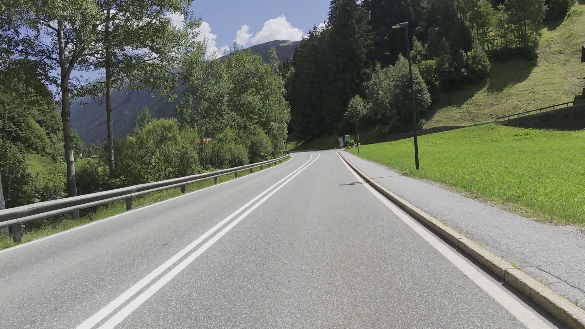 Street view near Family Club Dorf, See — © Guzzi_Franze (CC BY-SA · Mapillary)