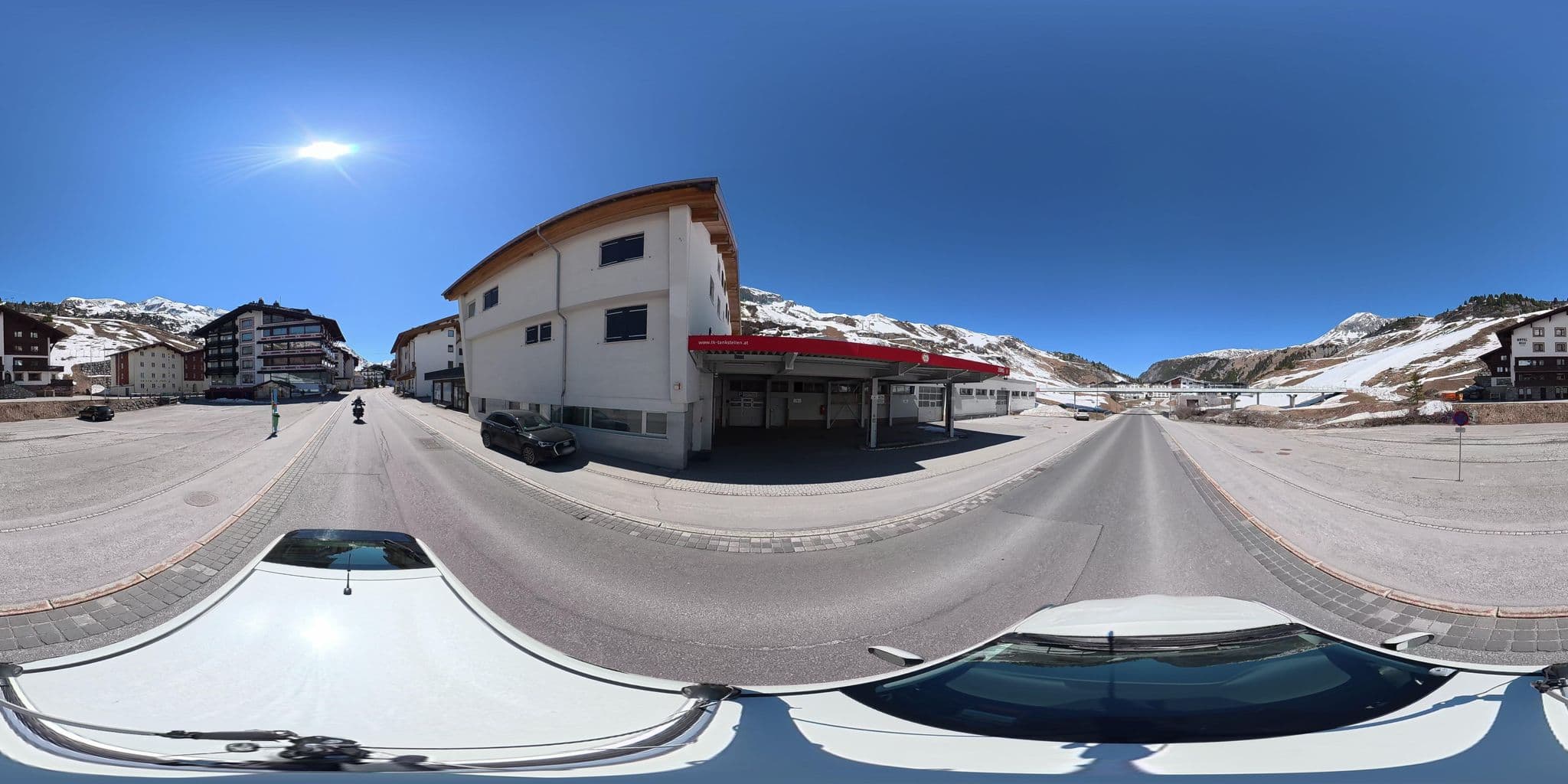 Street view near Eggler - Hotel-, Lech — © osmplus_org (CC BY-SA · Mapillary)