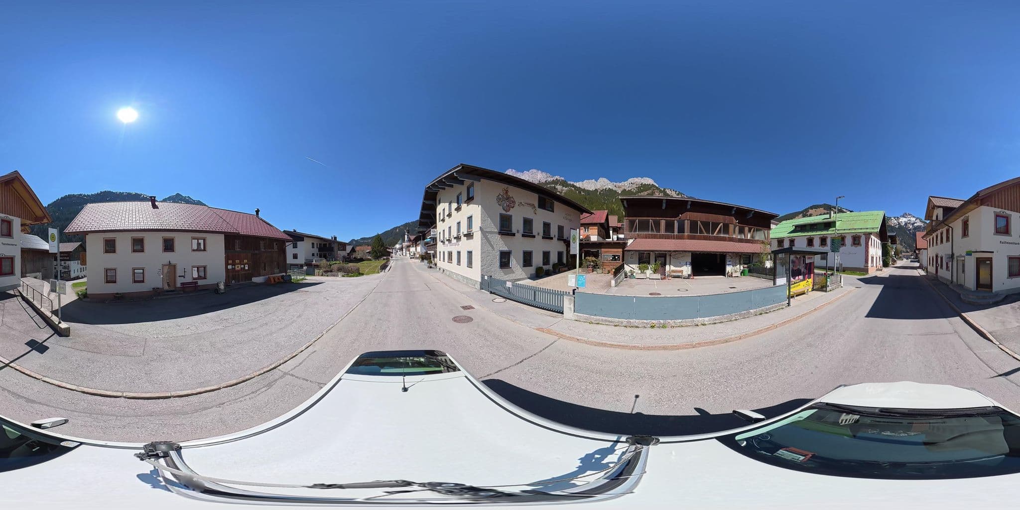 Street view near Bauernhof Haus Walter, Weissenbach am Lech — © osmplus_org (CC BY-SA · Mapillary)