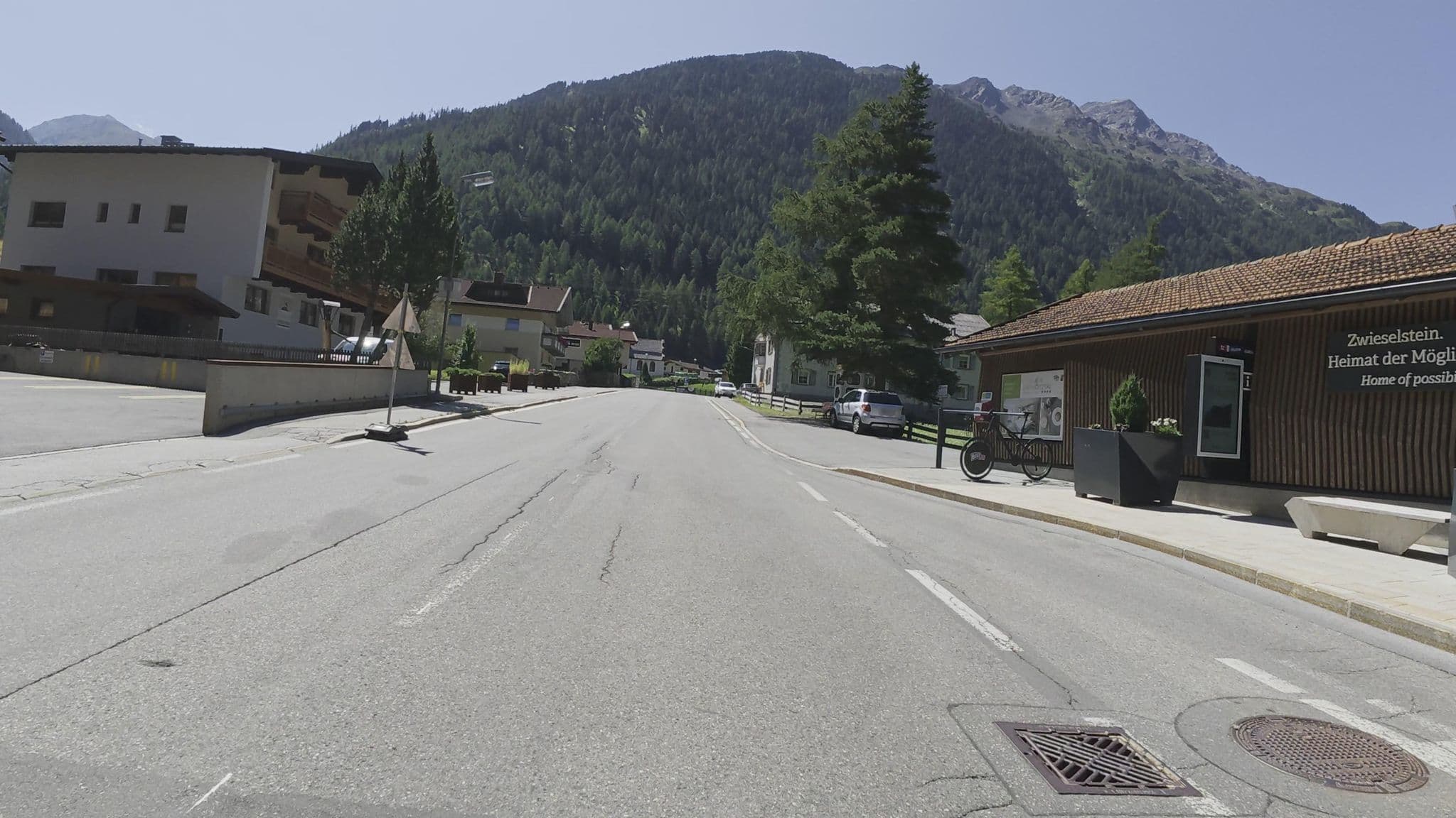 Street view near Haus Veronika, Sölden — © Guzzi_Franze (CC BY-SA · Mapillary)
