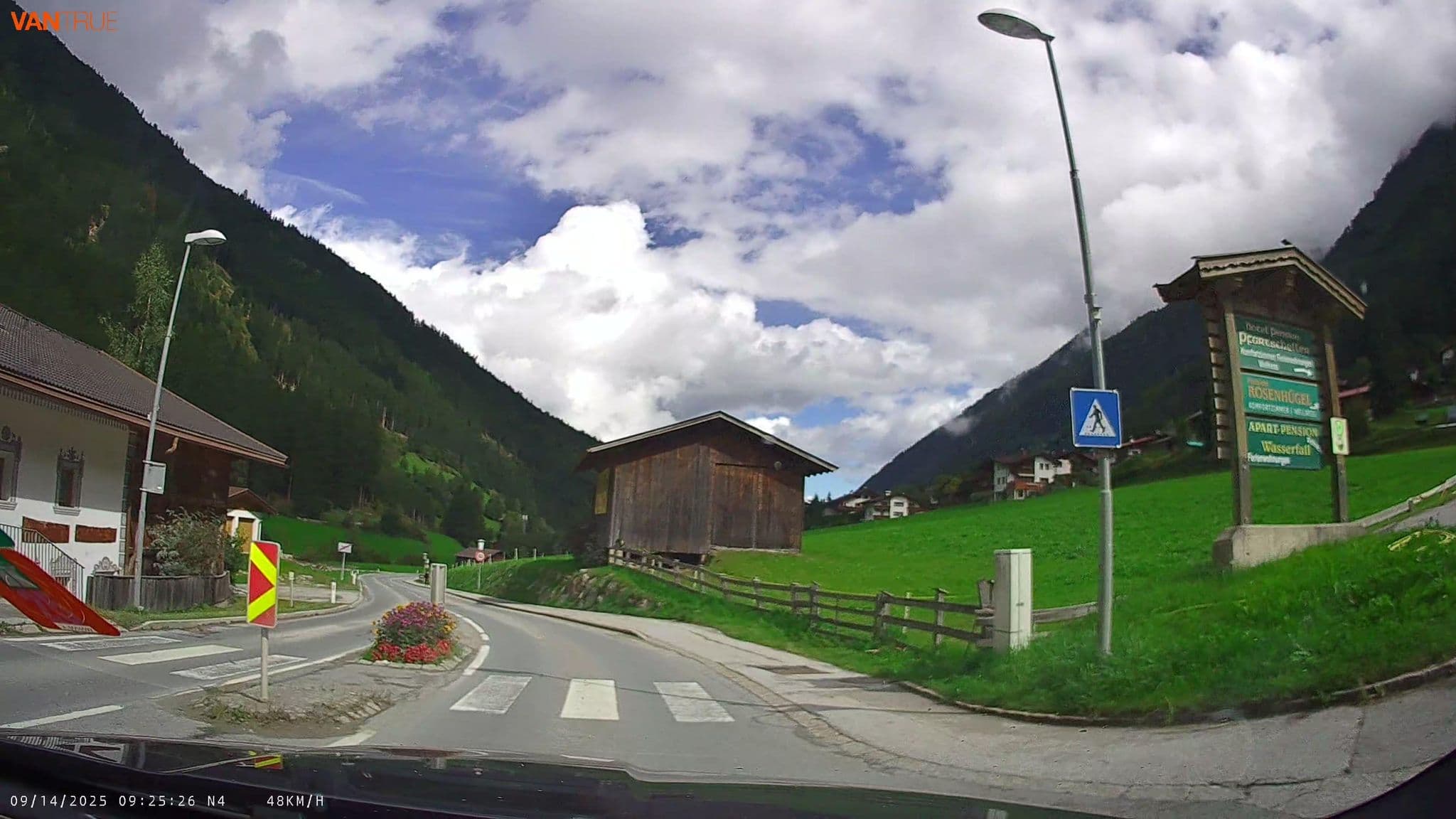 Street view near Apartments Schneiterhof - der Frei-Raum, Neustift im Stubaital — © fcignat (CC BY-SA · Mapillary)