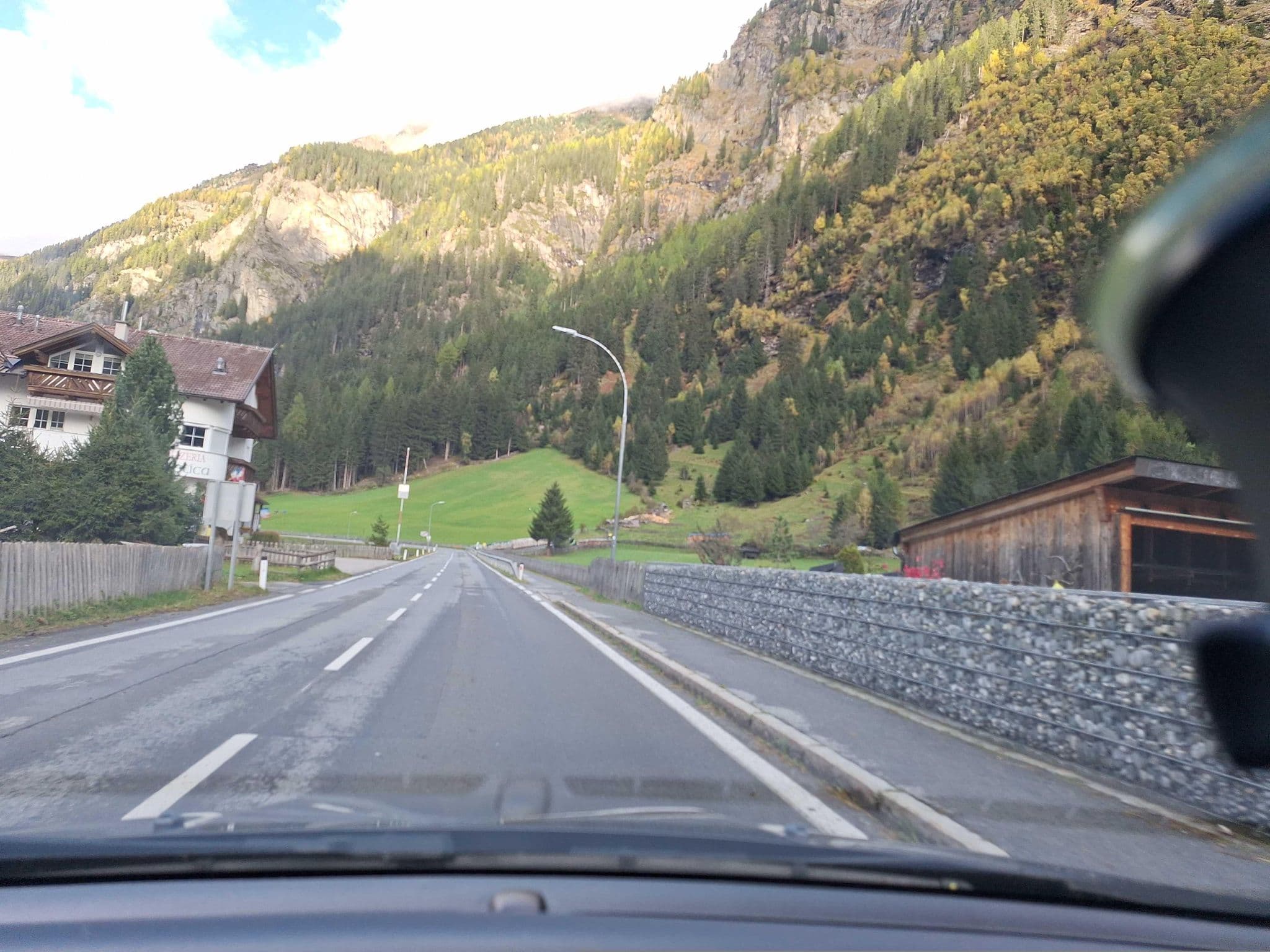 Street view near Haus Alpenglück, Ried im Oberinntal — © Langfahrer (CC BY-SA · Mapillary)