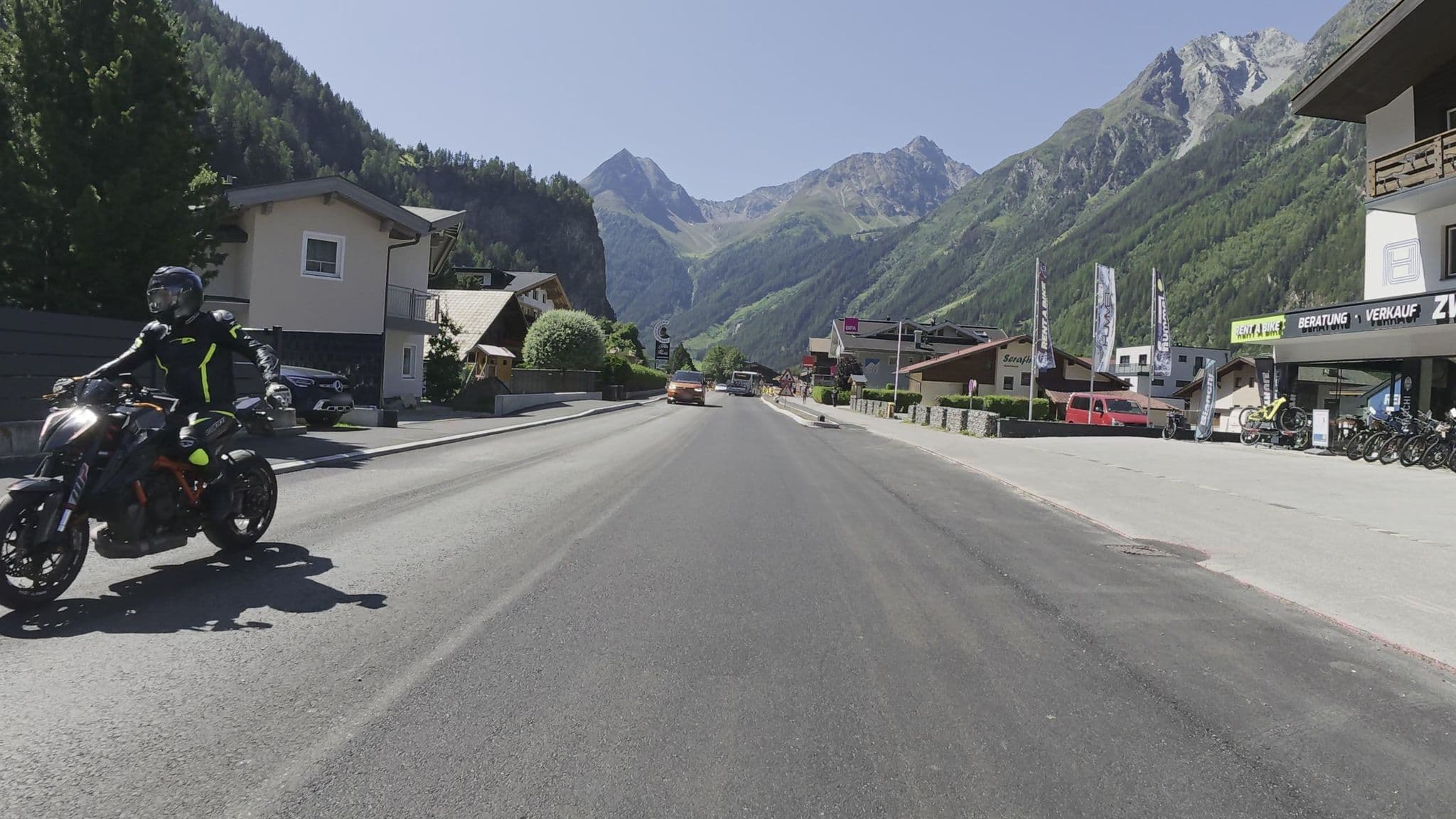 Street view near Haus Ofelia, Längenfeld — © Guzzi_Franze (CC BY-SA · Mapillary)