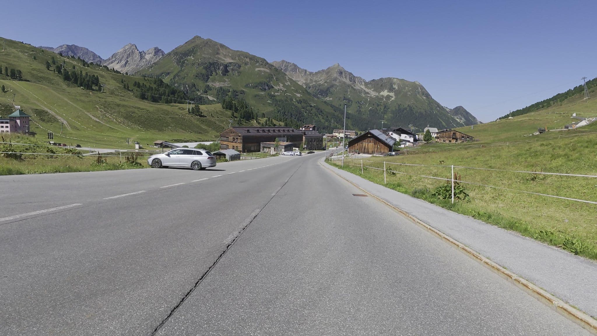 Street view near Schlögl Hotel BetriebsgmbH & Co, Stams — © Guzzi_Franze (CC BY-SA · Mapillary)