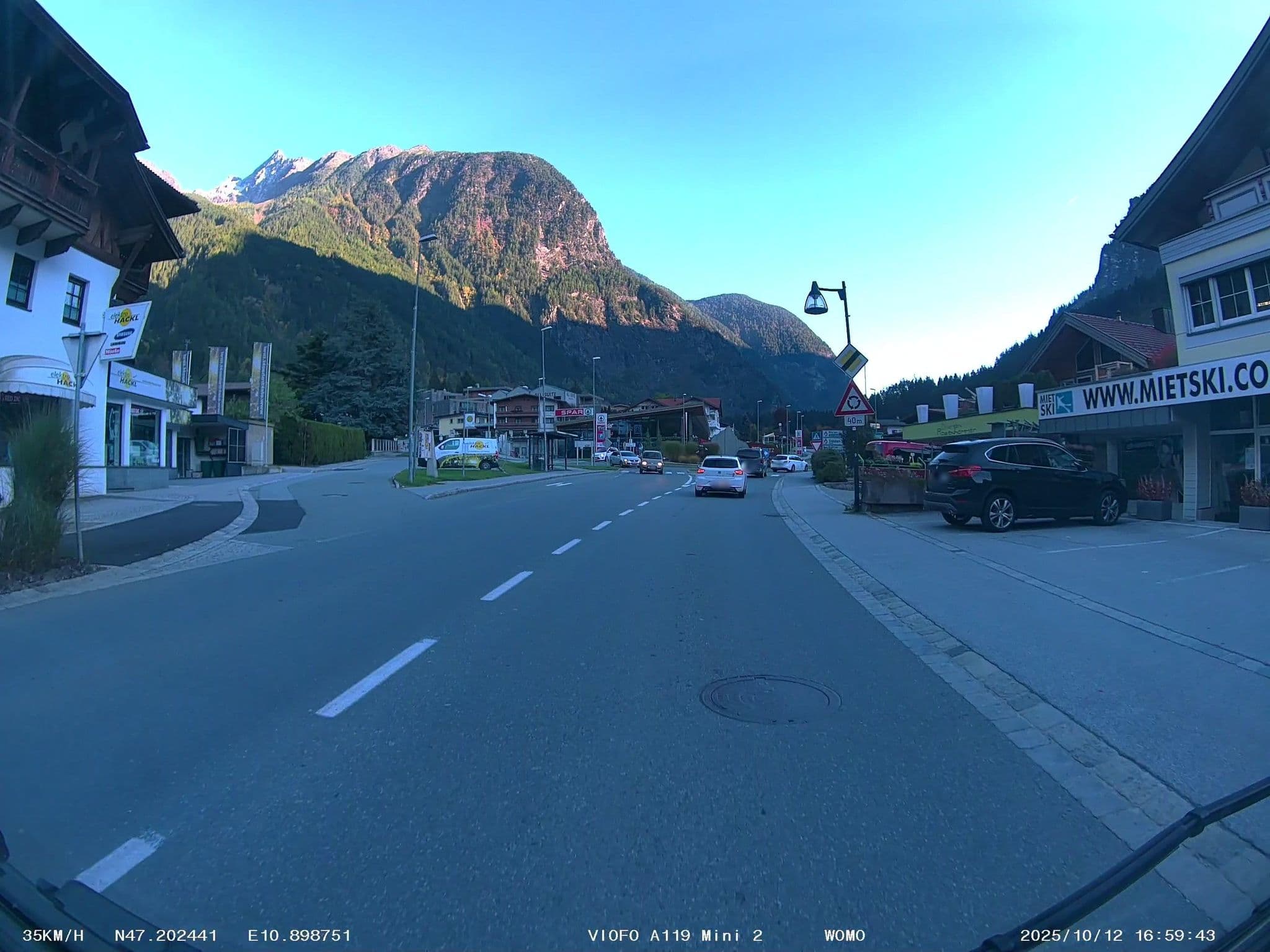 Street view near Appartement Geranie, Oetz — © soulcover (CC BY-SA · Mapillary)