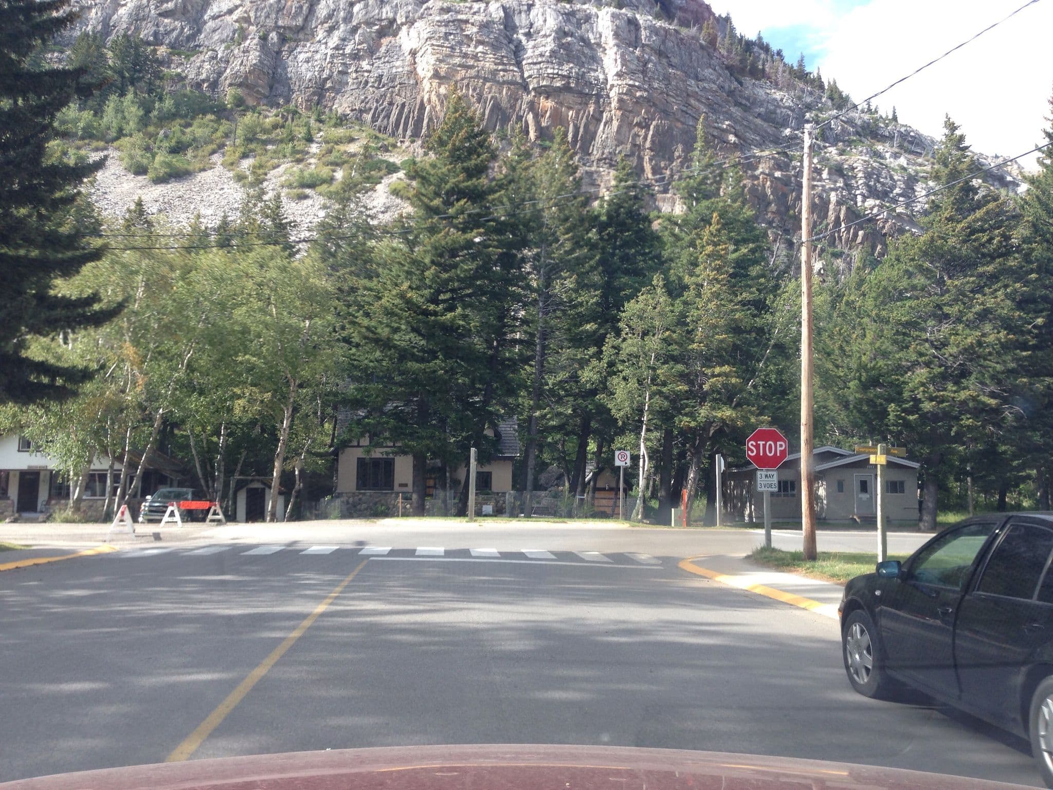 Street view near Crandell Mountain Lodge, Cardston — © chrisbeddow (CC BY-SA · Mapillary)