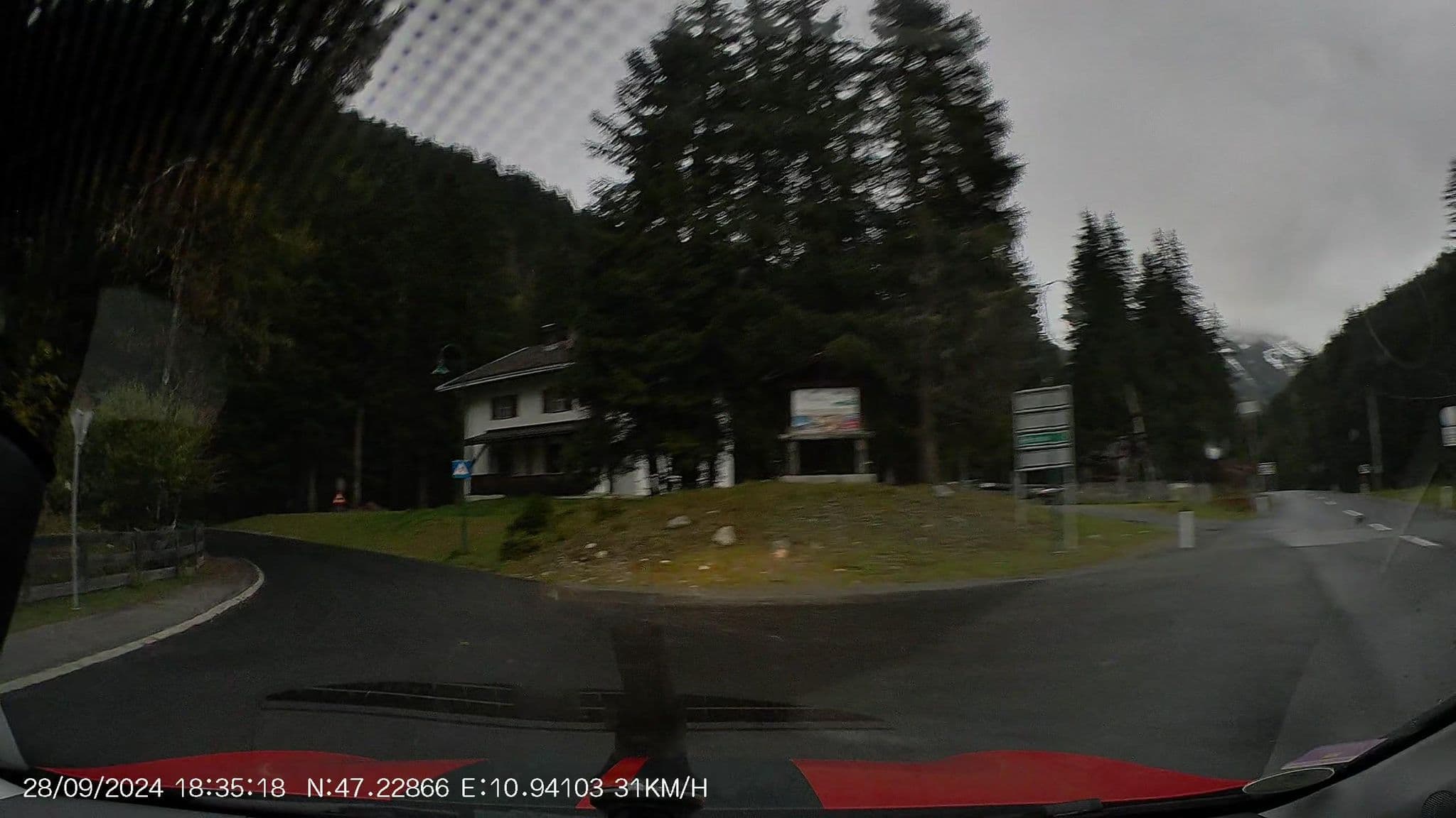 Street view near Almhof Mareil, Silz — © AR88 (CC BY-SA · Mapillary)