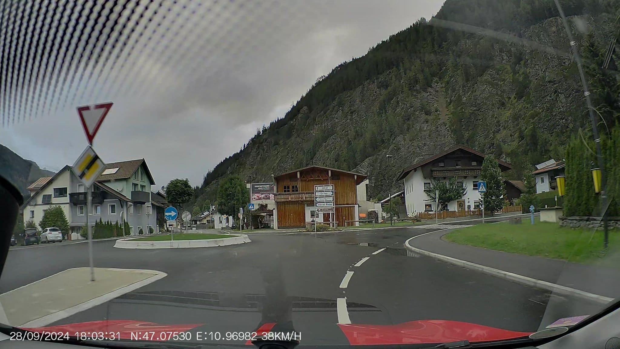 Street view near Hotel Edelweiss, Längenfeld — © AR88 (CC BY-SA · Mapillary)