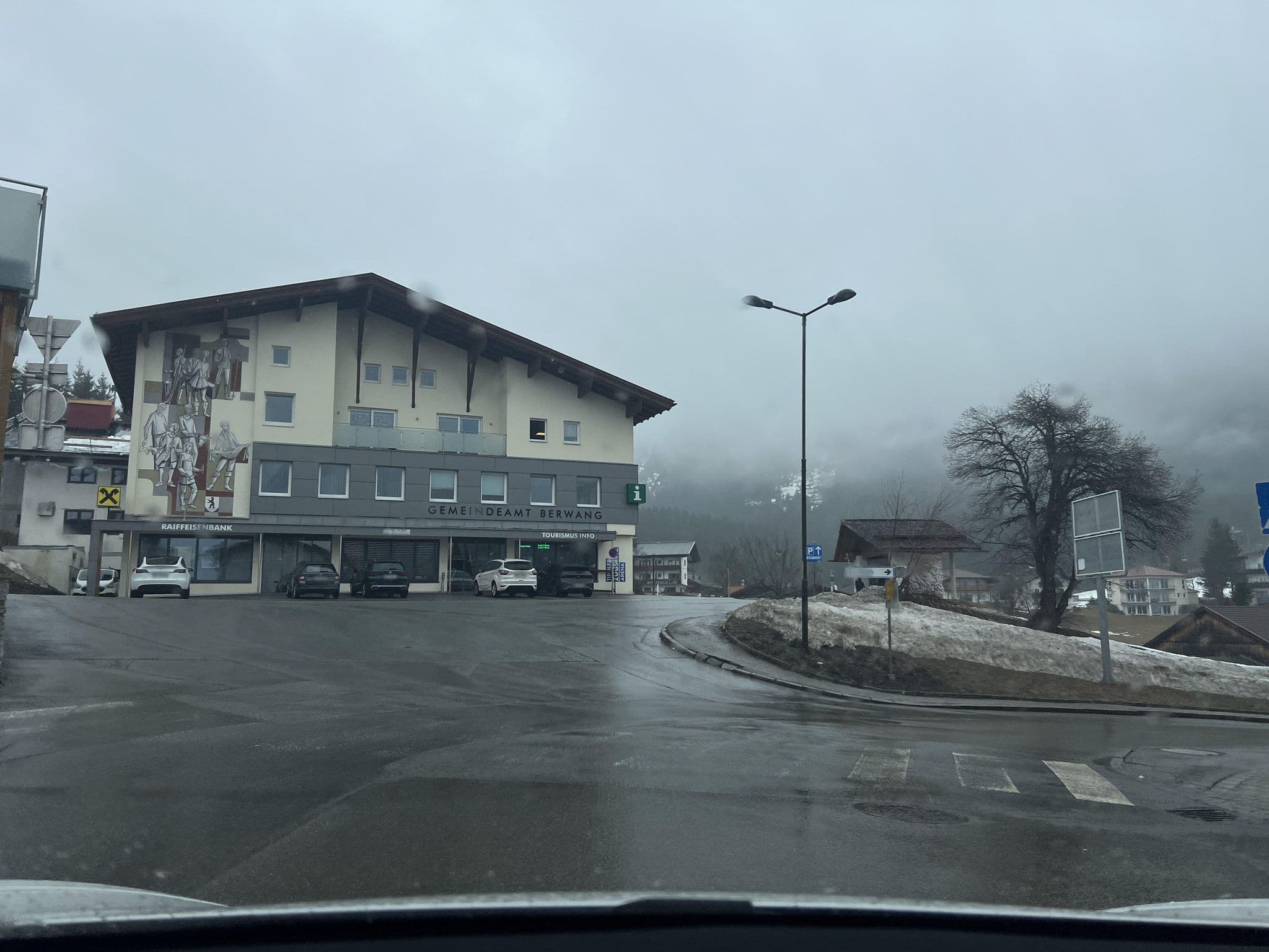 Street view near Haus Resi, Höfen — © ottor (CC BY-SA · Mapillary)