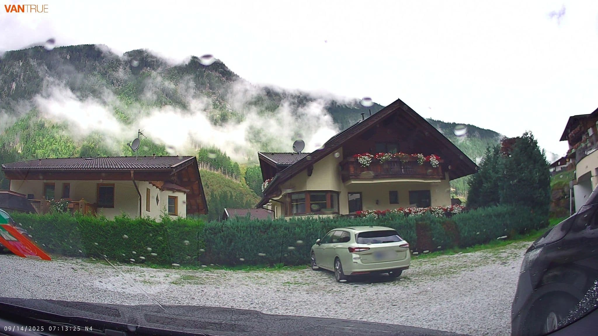 Street view near Alpenwellness Hotel Gasteigerhof, Neustift im Stubaital — © fcignat (CC BY-SA · Mapillary)