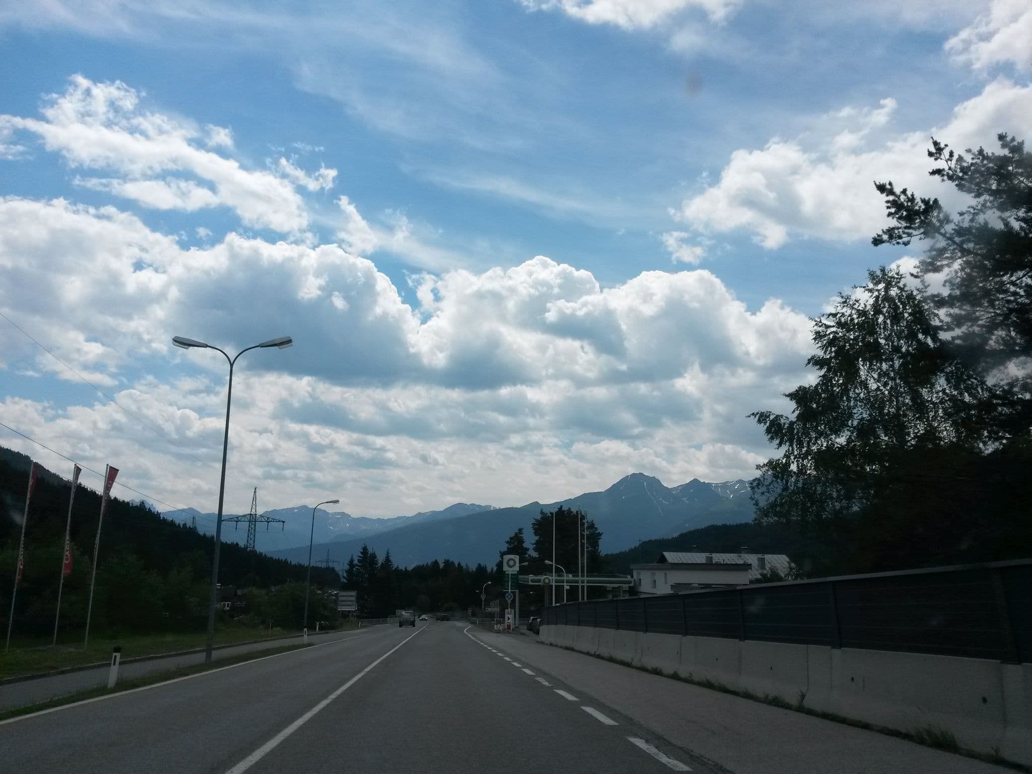 Street view near Ex Dorint Hotel, Seefeld in Tirol — © uwekoch (CC BY-SA · Mapillary)