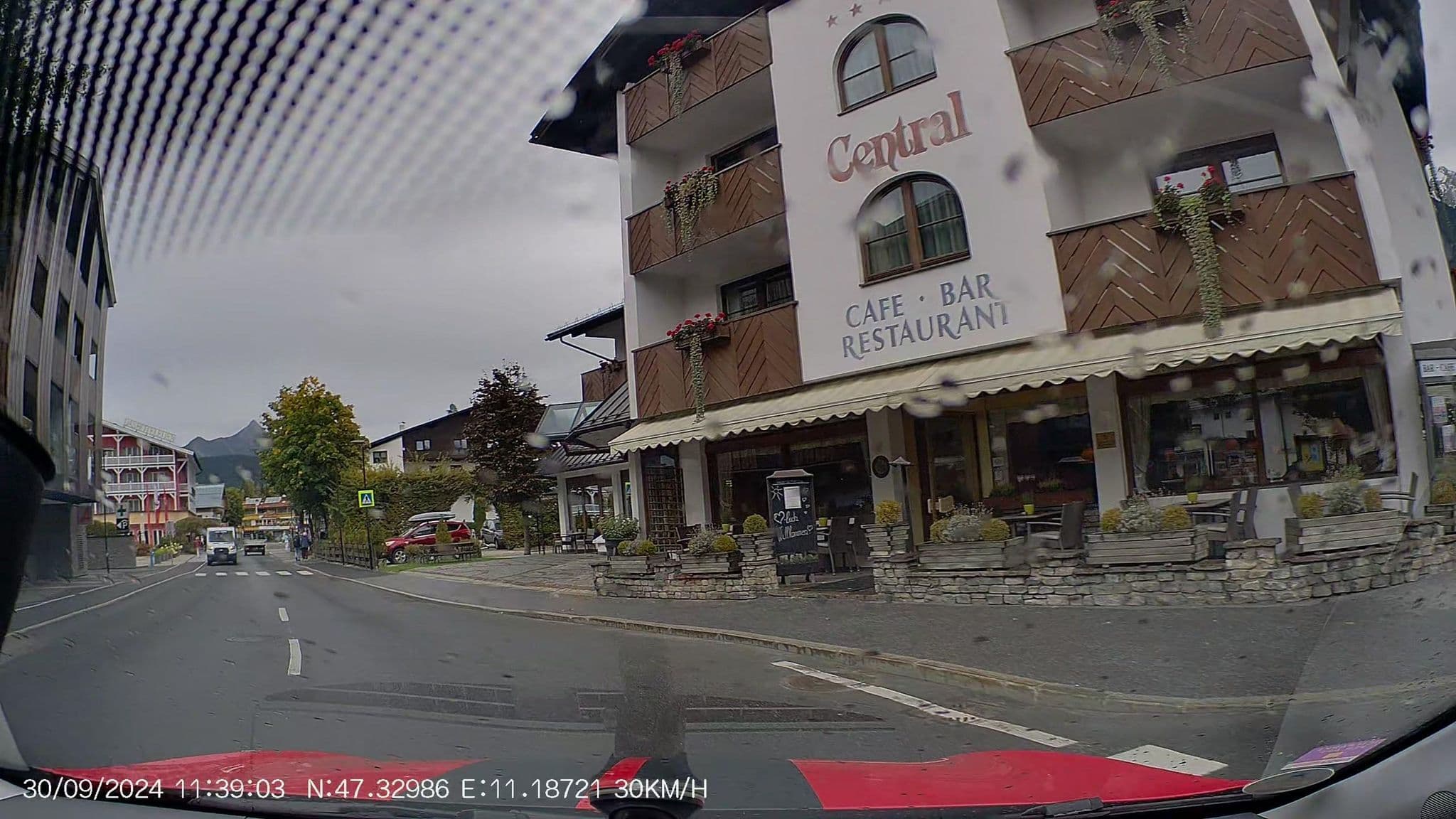 Street view near Ölhafen's Hotel GmbH & Co, Seefeld in Tirol — © AR88 (CC BY-SA · Mapillary)