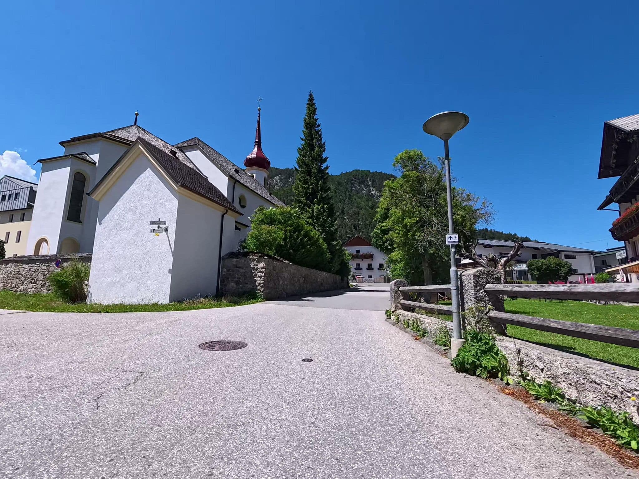 Street view near Gasthof Goldener Adler - Ecker Brigitte, Scharnitz — © voyage-hors-saison (CC BY-SA · Mapillary)