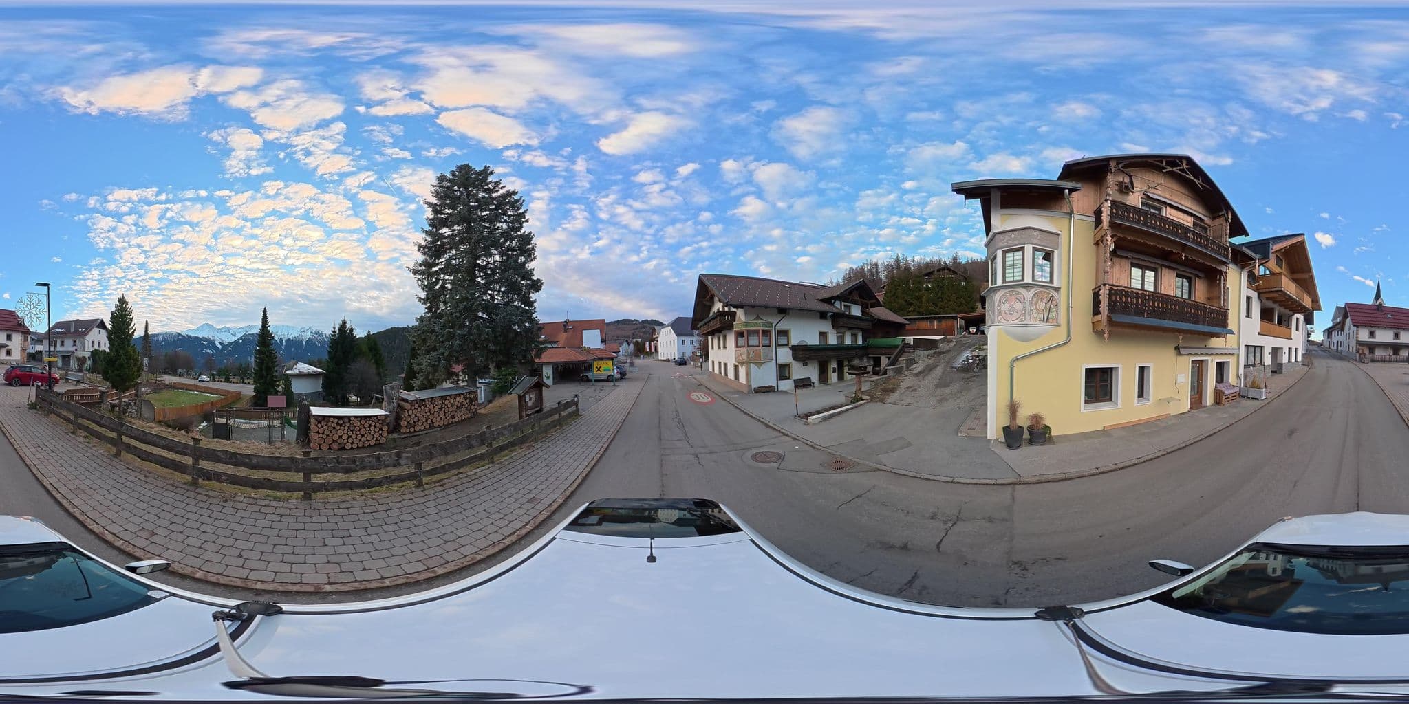 Street view near Haus Jahreszeiten, Reith bei Seefeld — © osmplus_org (CC BY-SA · Mapillary)