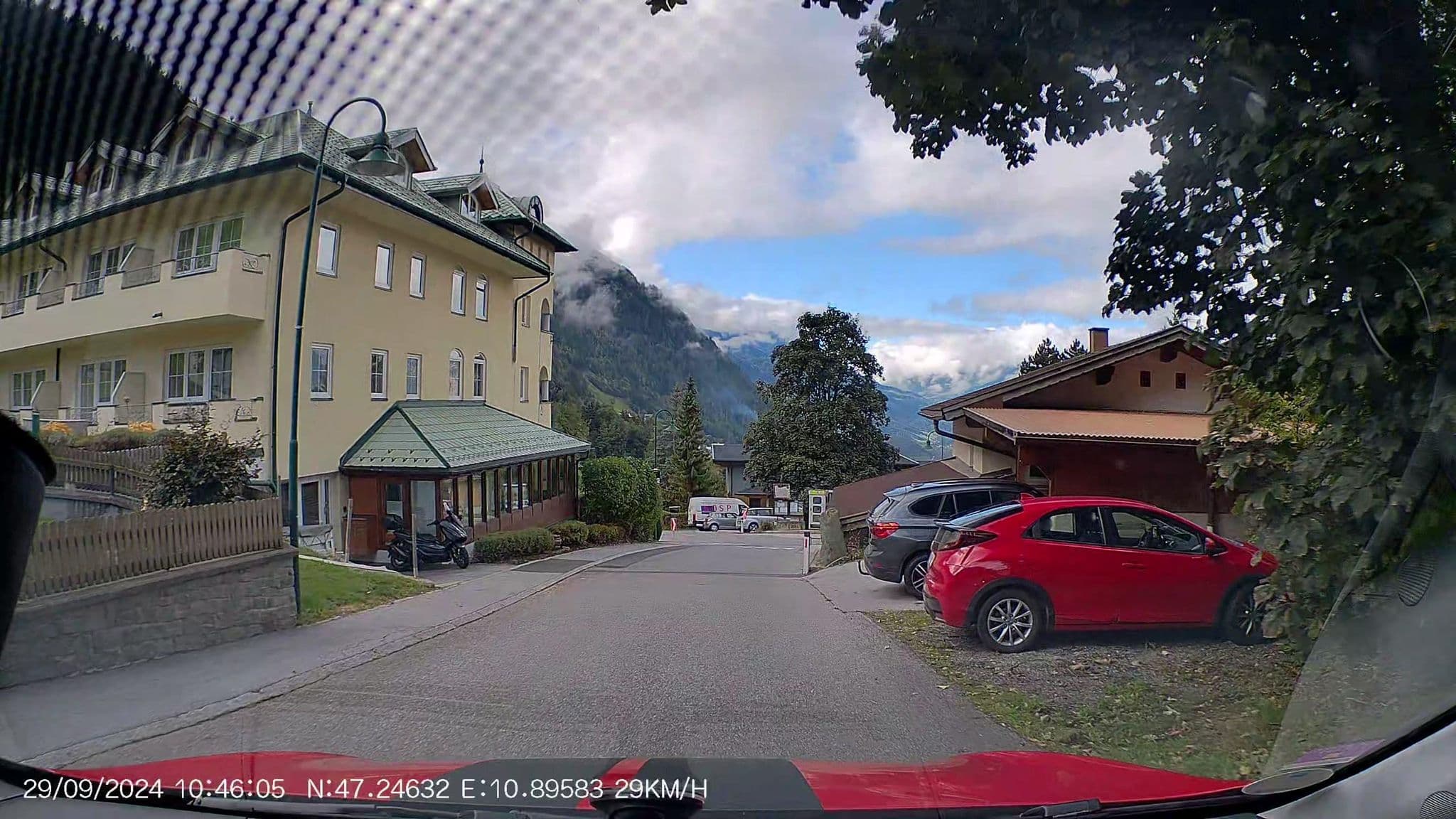 Street view near Schlossl Hotel, Haiming — © AR88 (CC BY-SA · Mapillary)