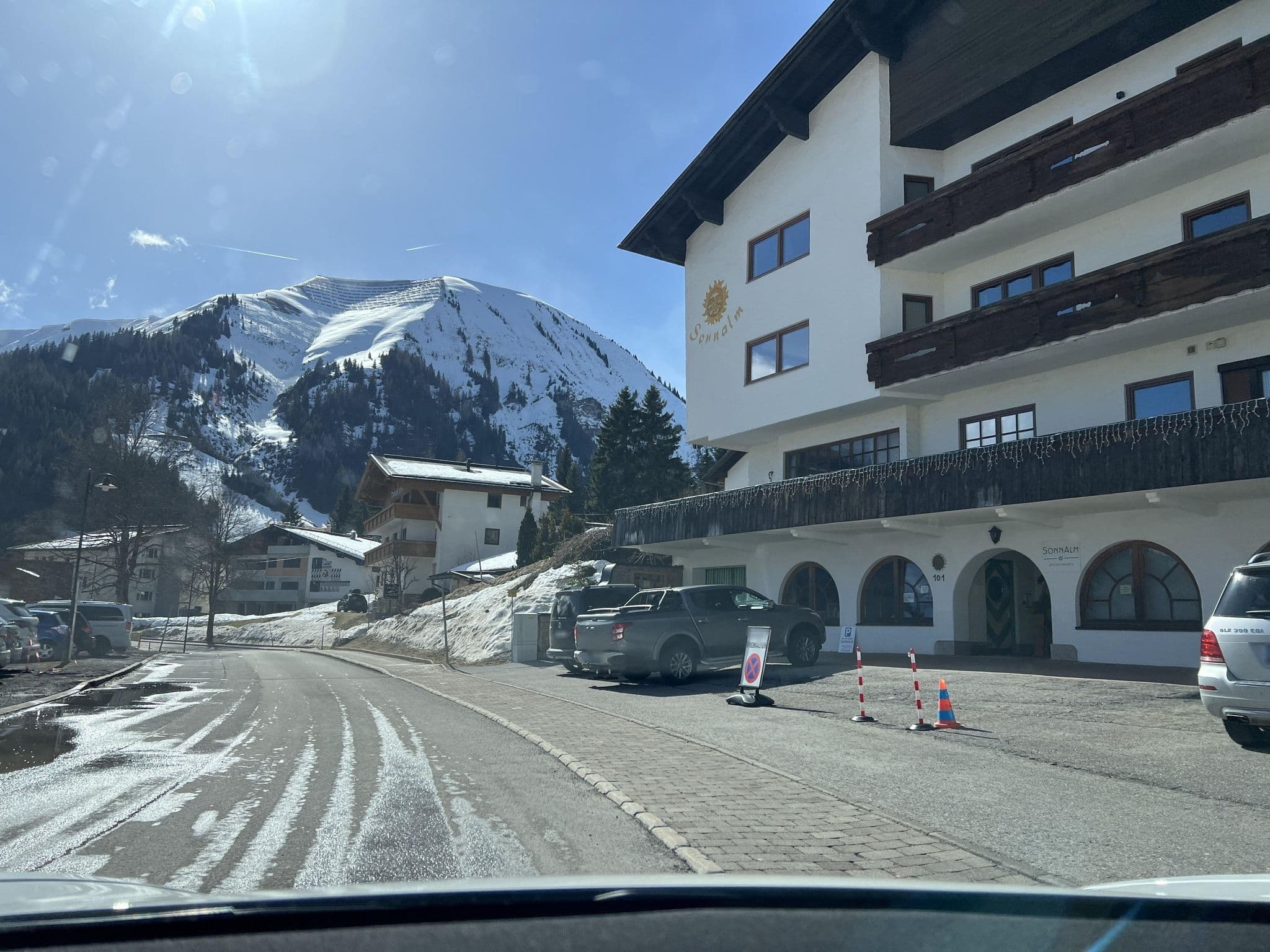 Street view near Appartementhaus Sonnalm, Höfen — © ottor (CC BY-SA · Mapillary)
