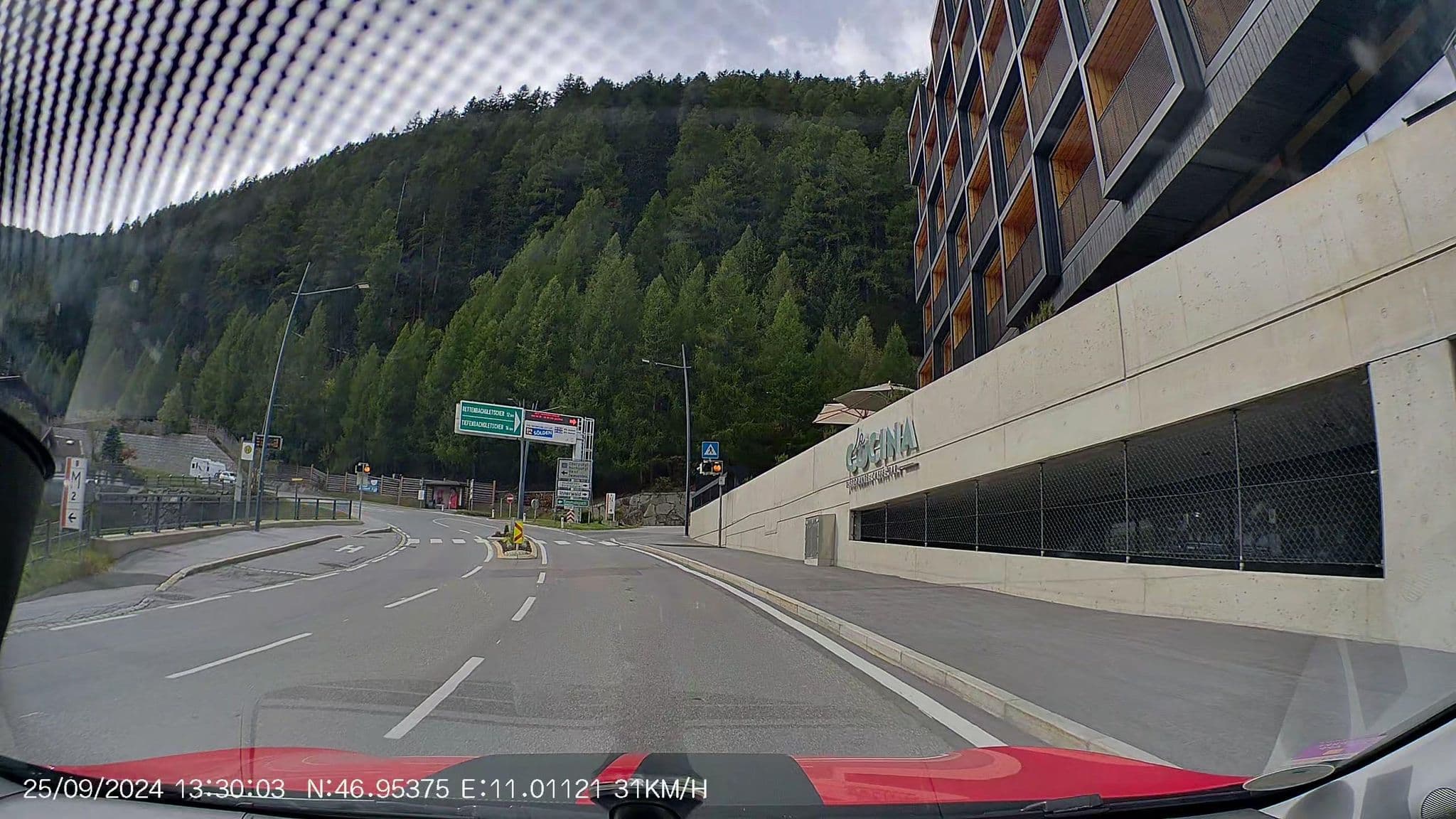 Street view near Alphof Hotel ****, Sölden — © AR88 (CC BY-SA · Mapillary)