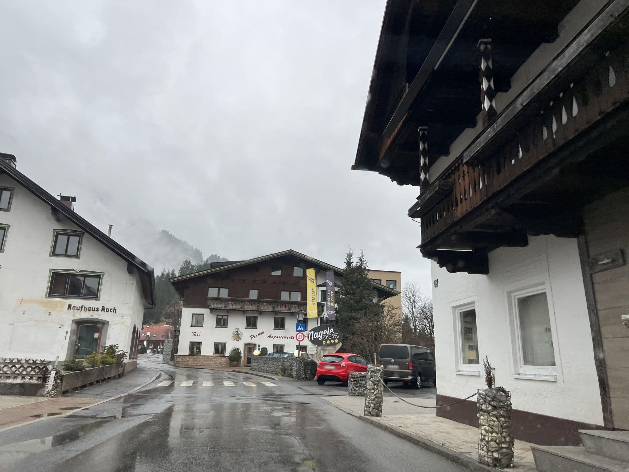 Street view near Appartements Ausfernerland, Lermoos — © ottor (CC BY-SA · Mapillary)