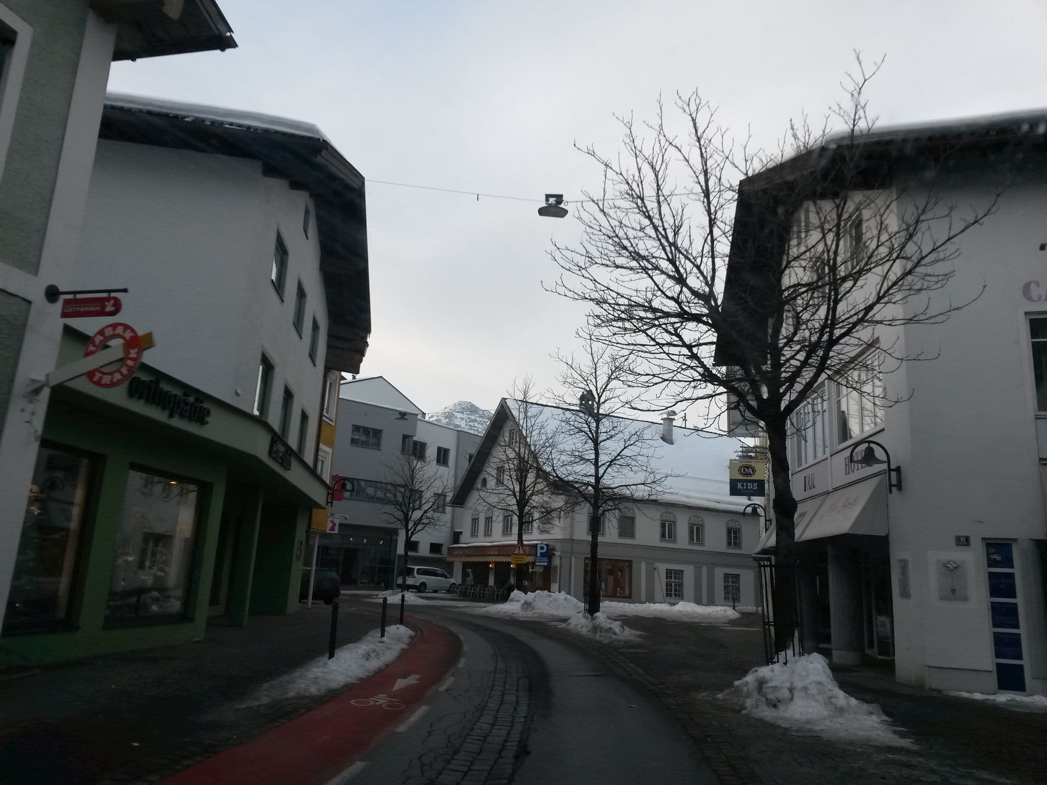 Street view near Hoteldorf Zagl GmbH, Reutte — © abes (CC BY-SA · Mapillary)
