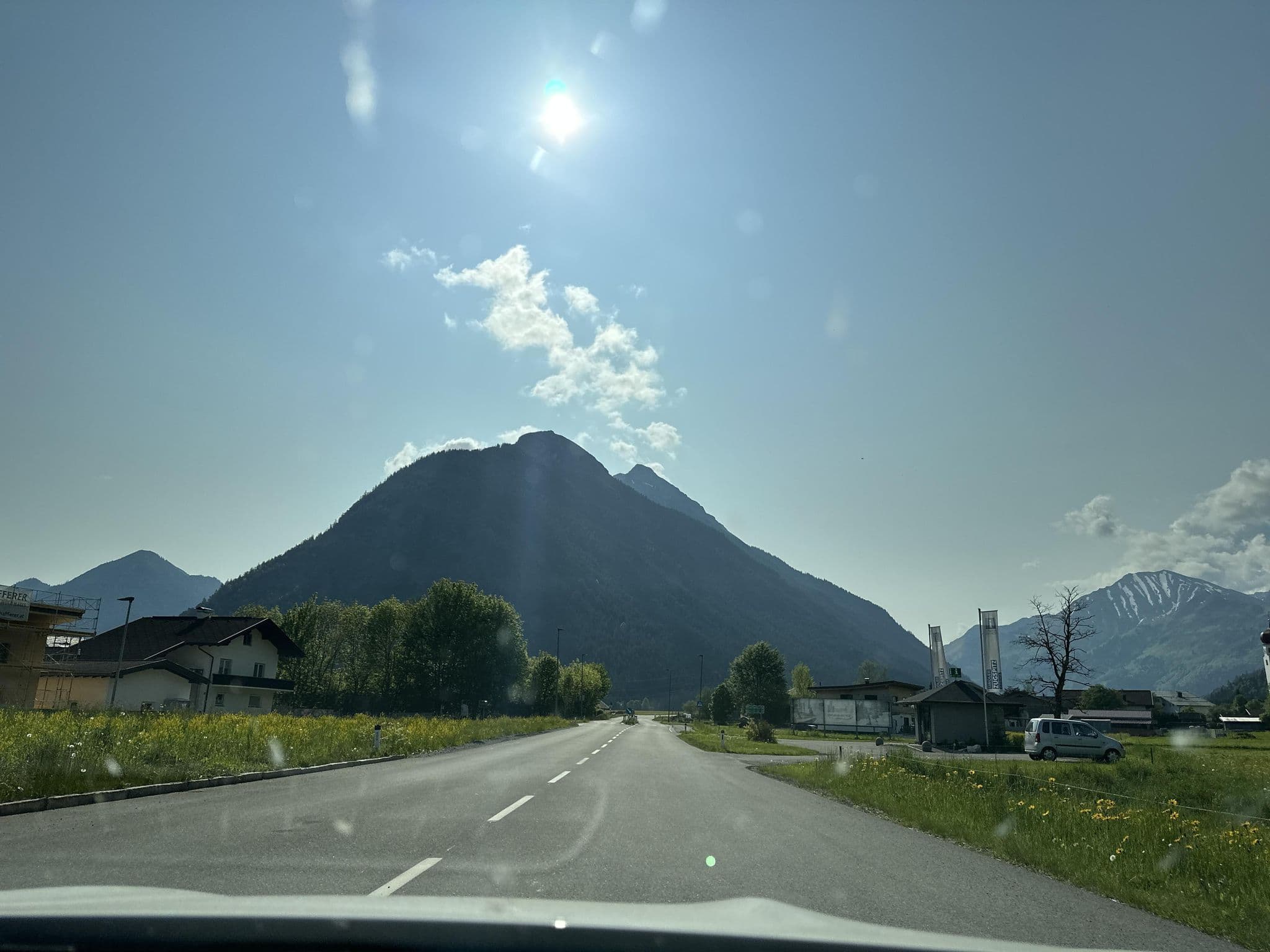 Street view near August und Waltraud Kainz OG, Gasthaus Forellenhof, Breitenwang — © dapiang (CC BY-SA · Mapillary)