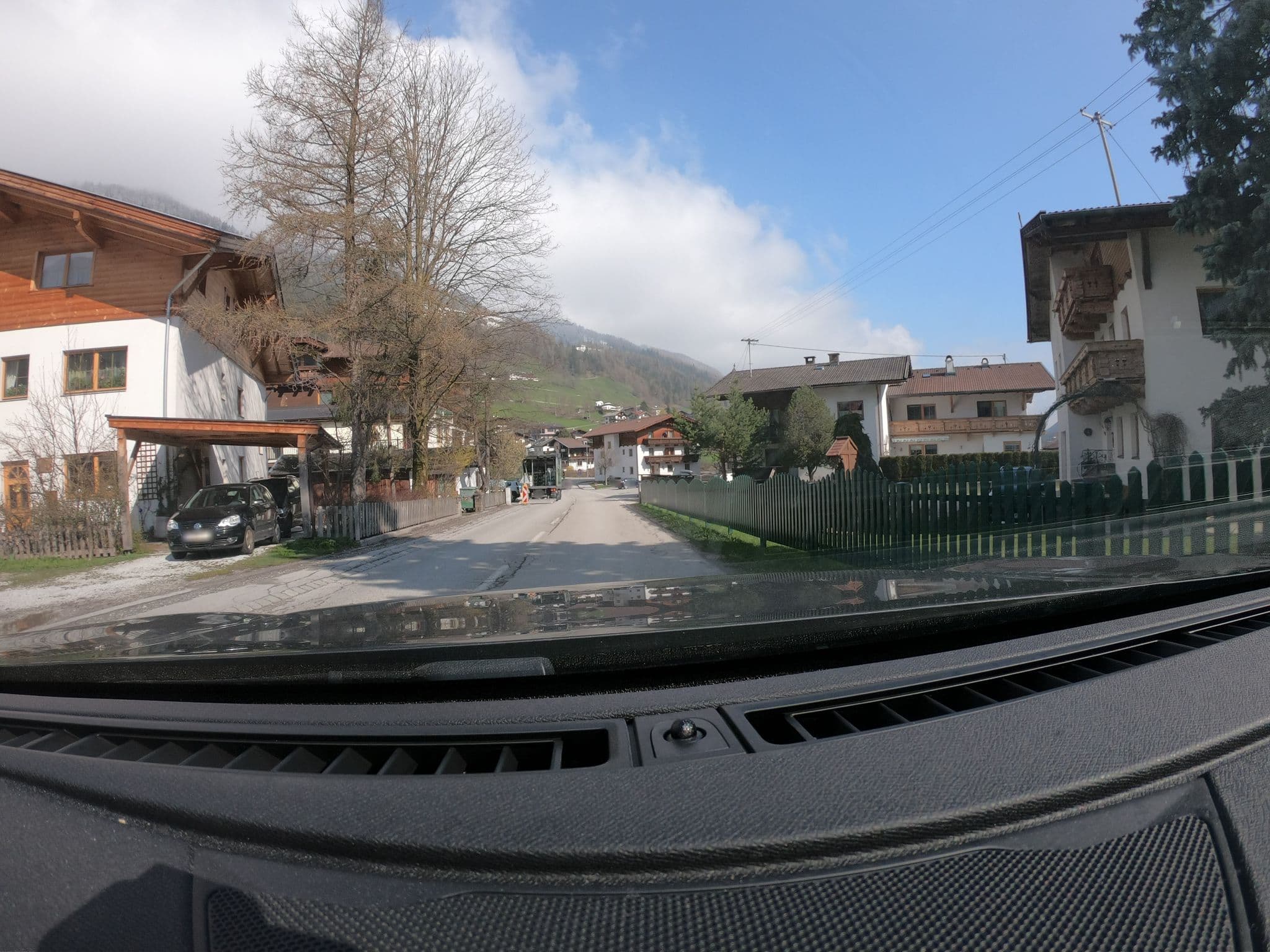 Street view near Kamer 207, Neustift im Stubaital — © natebus (CC BY-SA · Mapillary)